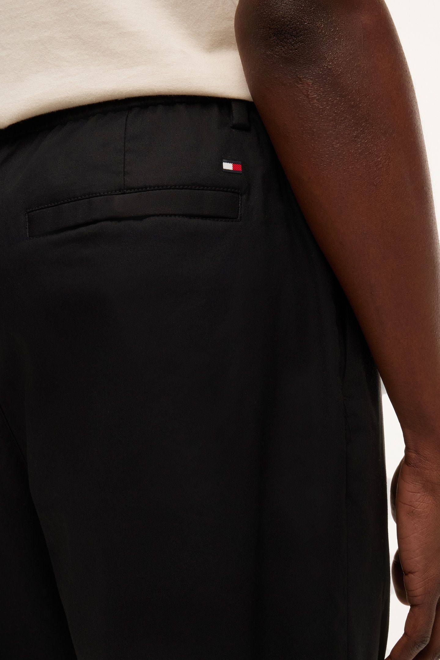 PERFORMANCE HARLEM TAPERED TWILL TROUSERS BLACK 5