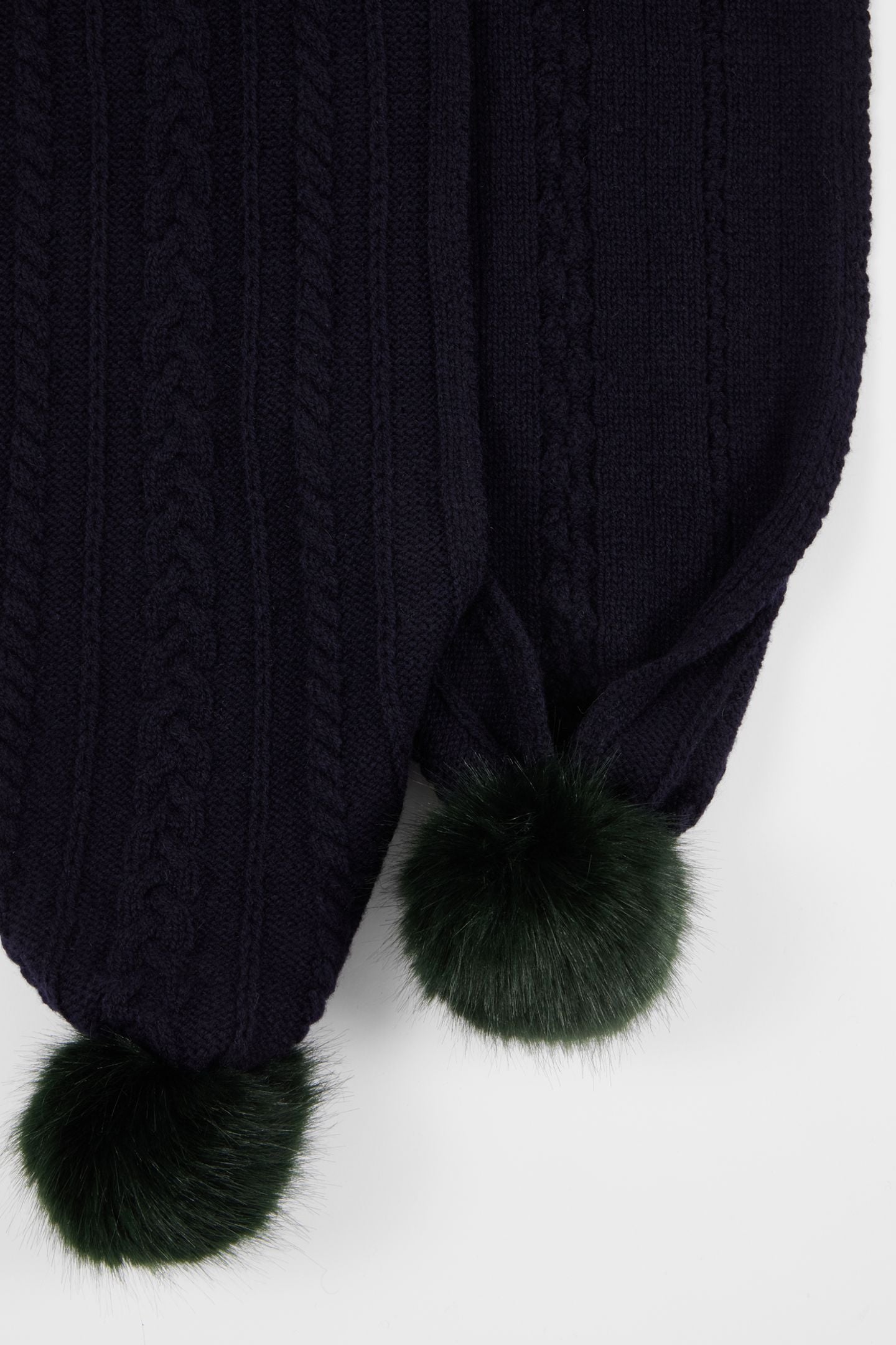 WOMEN SCARF CABL FUR POM NAVY 10