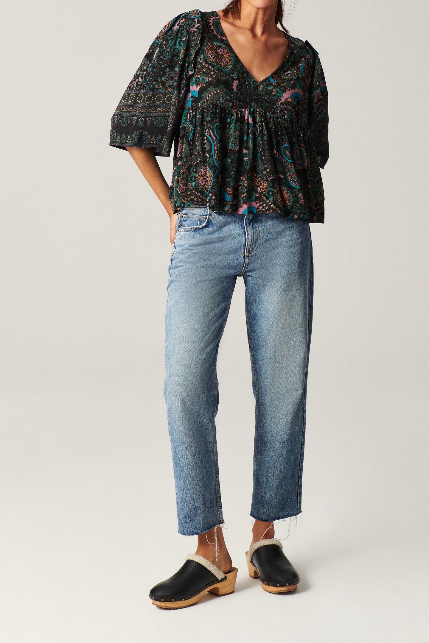 SHORT SLEEVES TOP BLACK 3