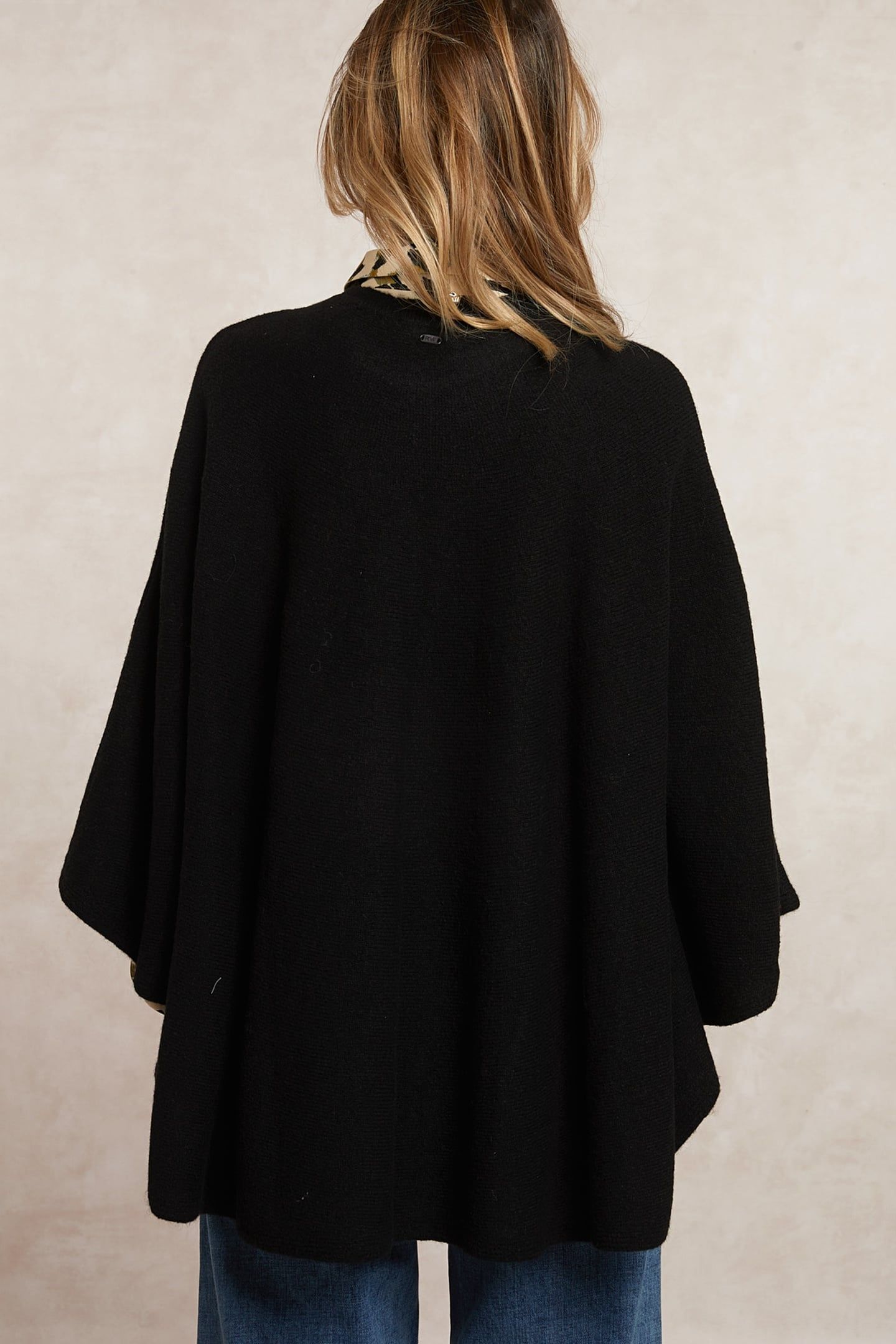 COTTON-WOOL CREW NECK PONCHO BLACK 2