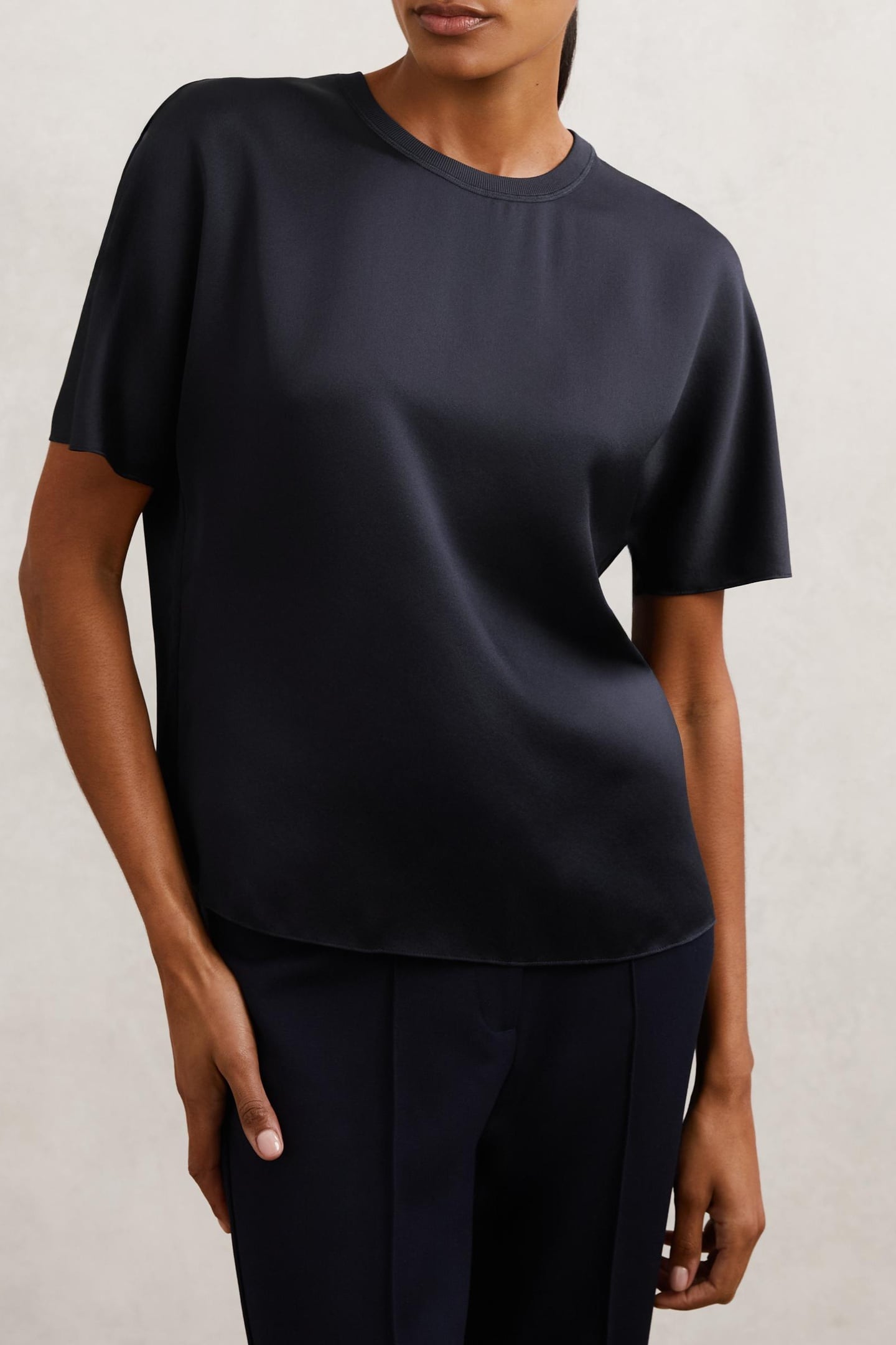SILK SHORTSLEEVE TOP NAVY 1
