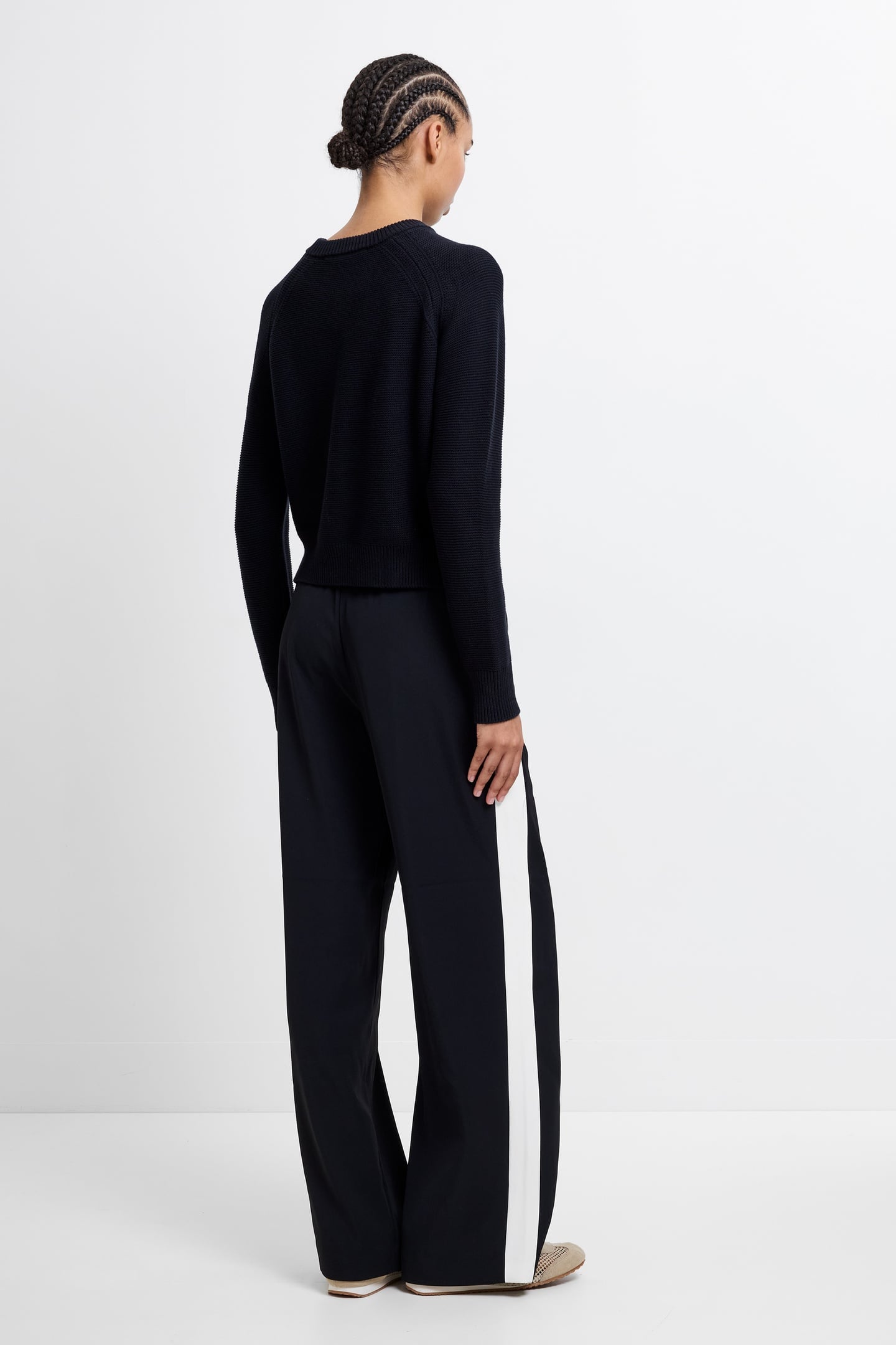 LILLY MOZART CREW NECK JUMPER BLACKOUT 4