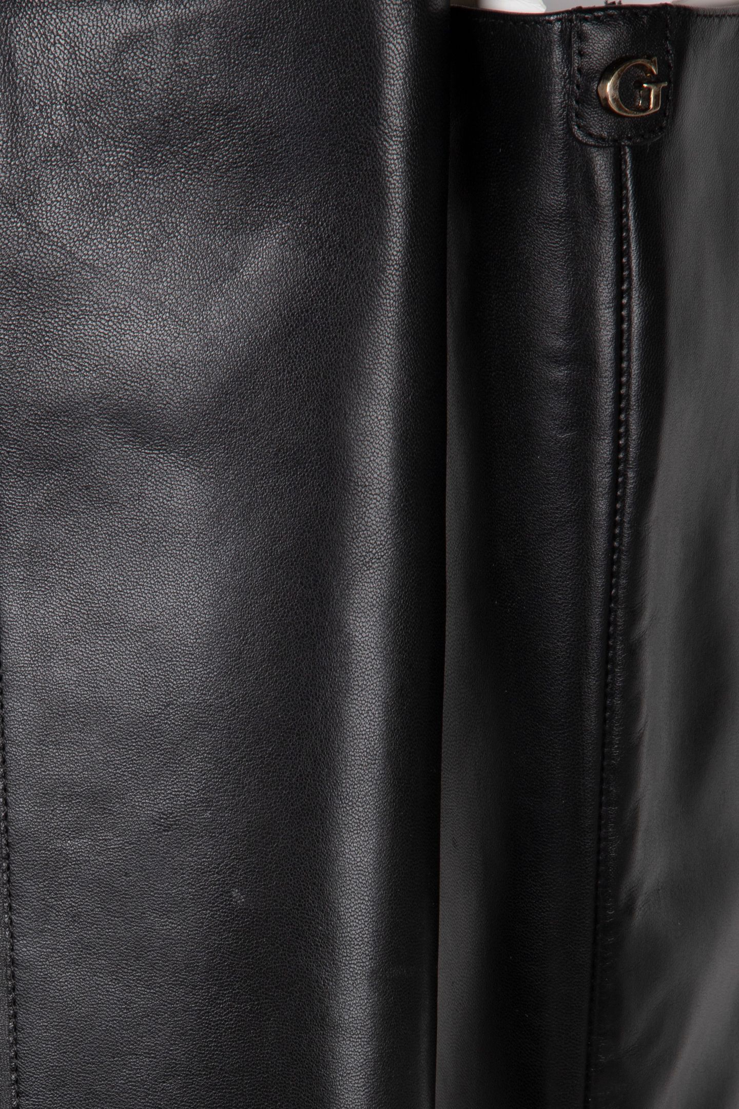 GRESSA BLACK 3