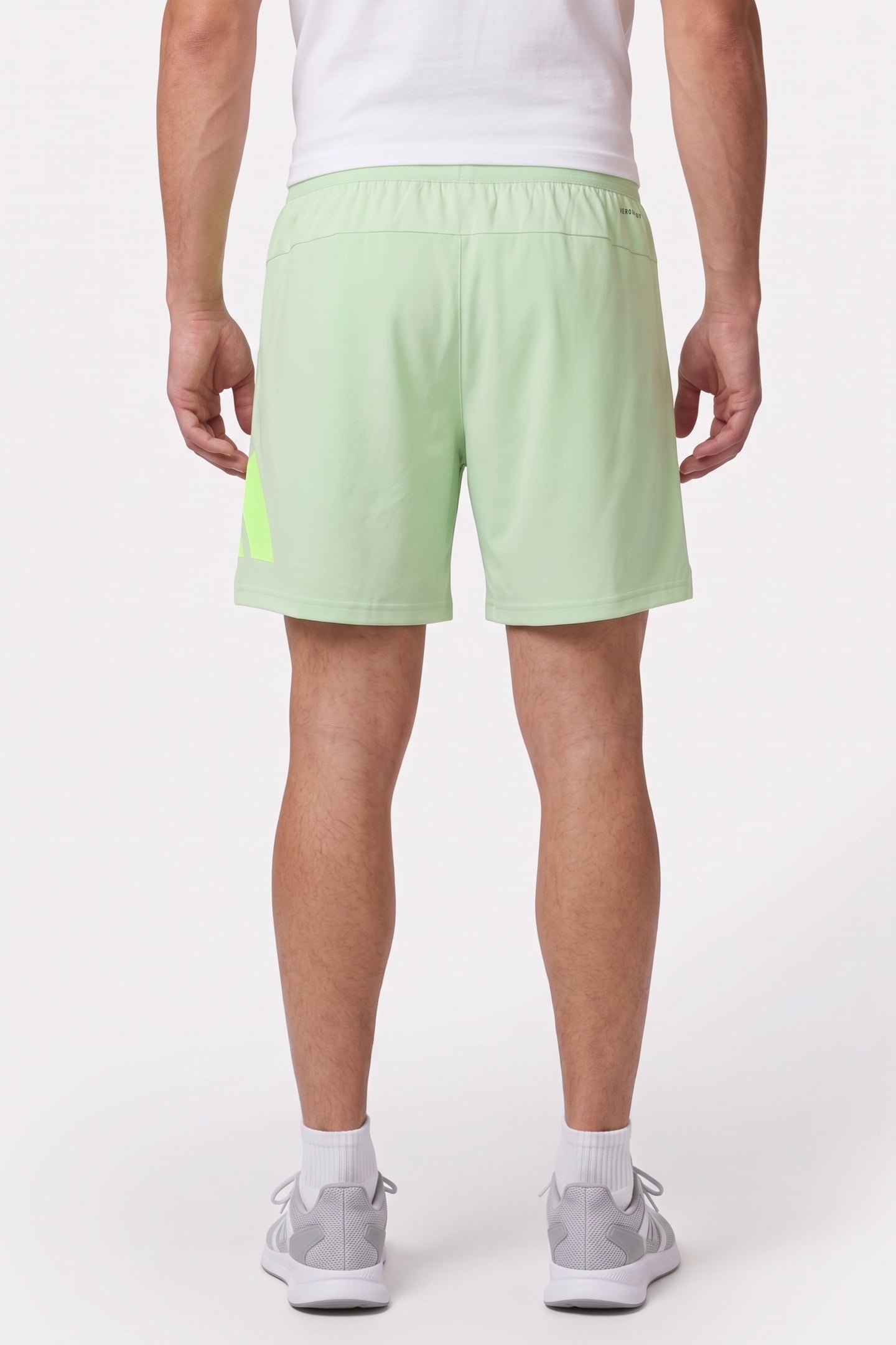 UNISEX PERFORMANCE TRAIN ESSENTIALS LOGO TRAINING SHORTS SEM 4