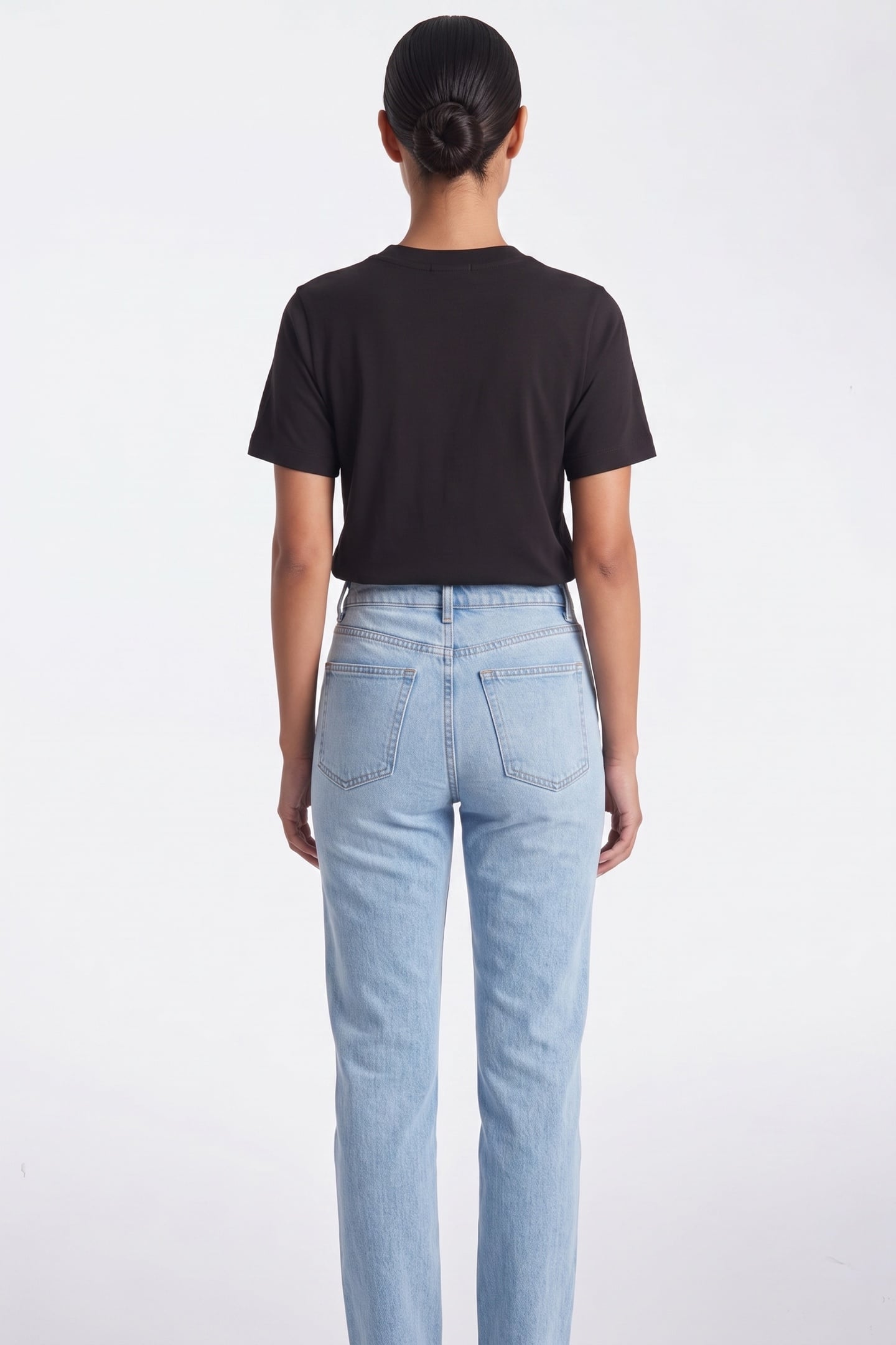 NAEMI SIGNATURE TSHIRT BLACK 2
