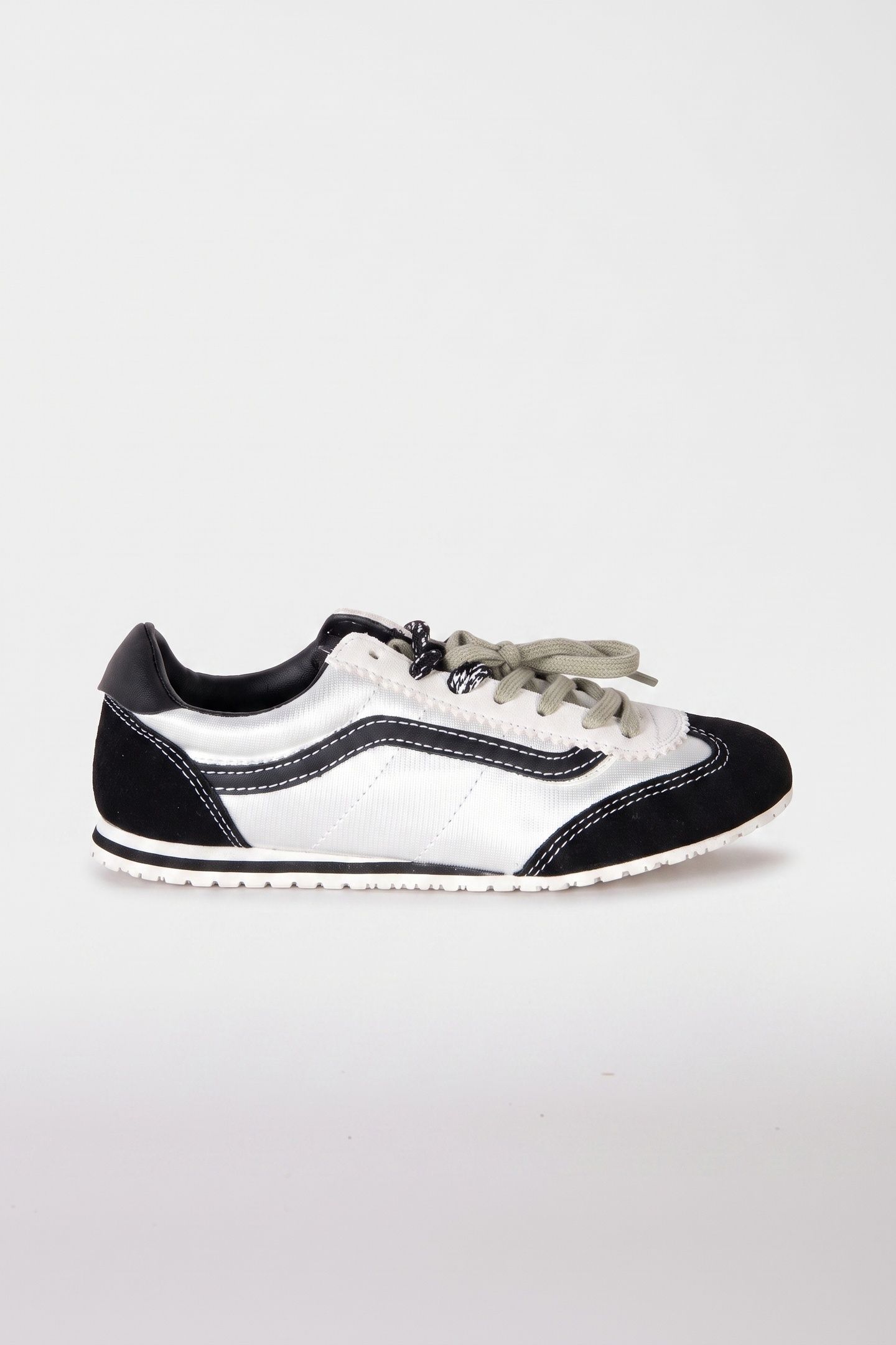 UNISEX SUPER LOWPRO BLACK 1