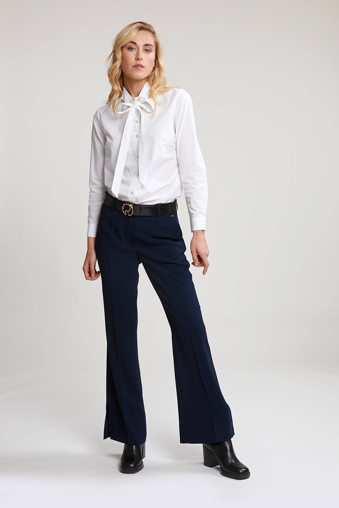 FANCY COLLAR W BOW LS SHIRT WHITE 1