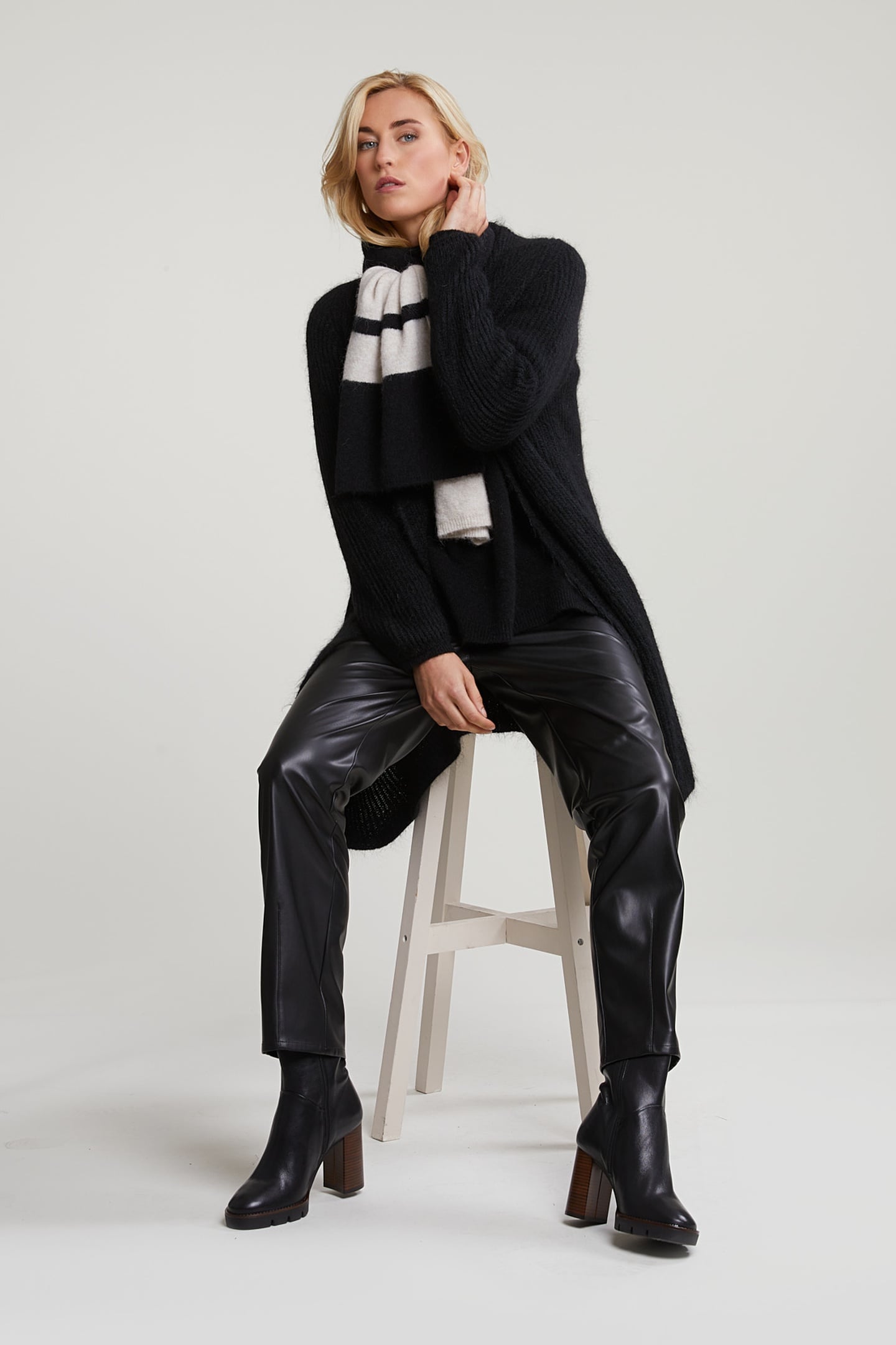 LONG CARDIGAN LONG SLEEVES BLACK 1