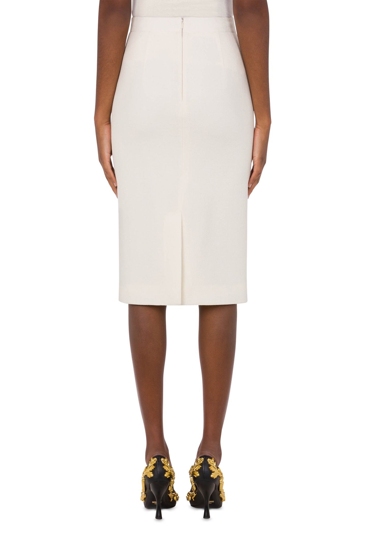 BOUCLÉ SKIRT FAUCET DETAILS WHITE 2