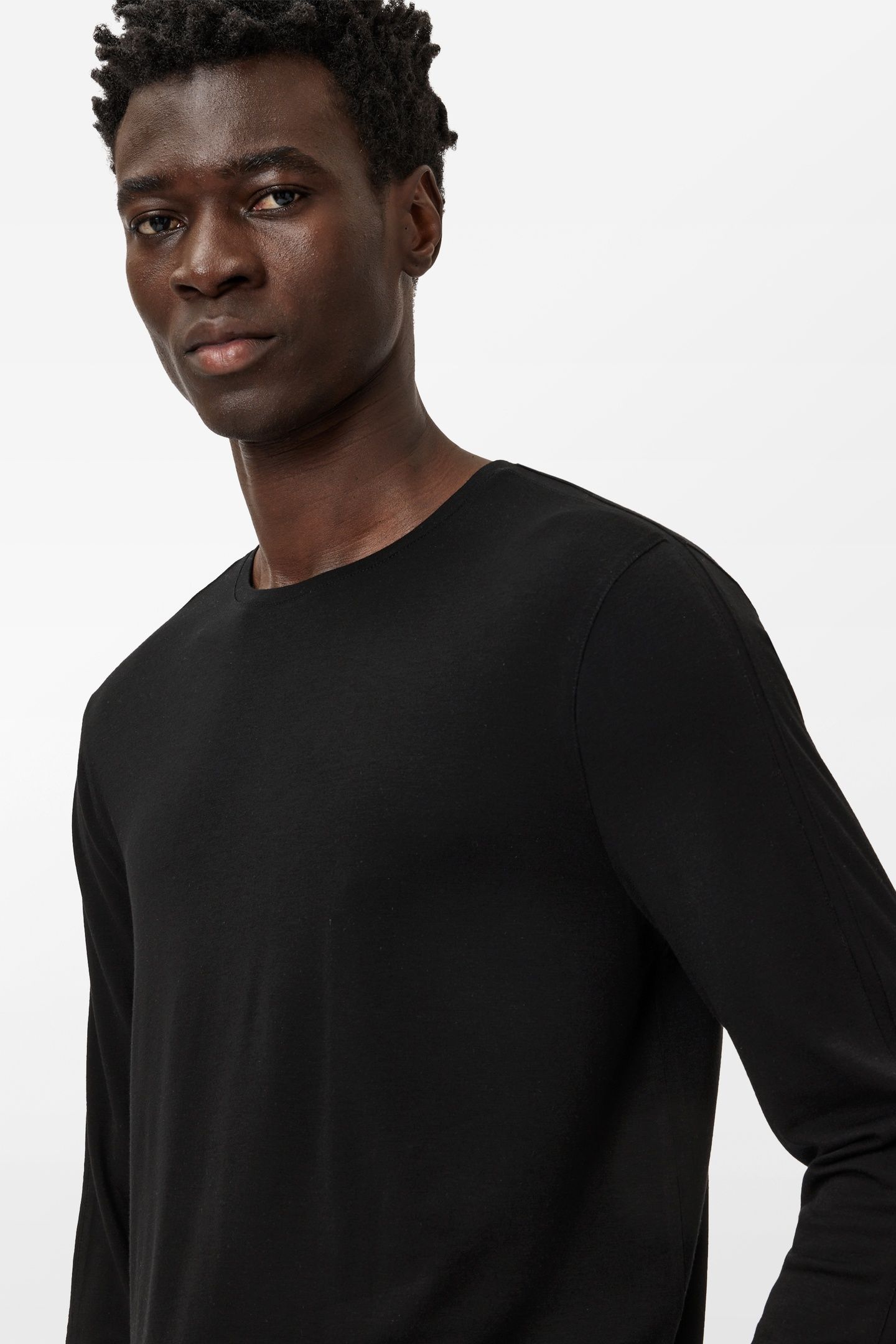 CLEMENTE CREWNECK BLACK 3