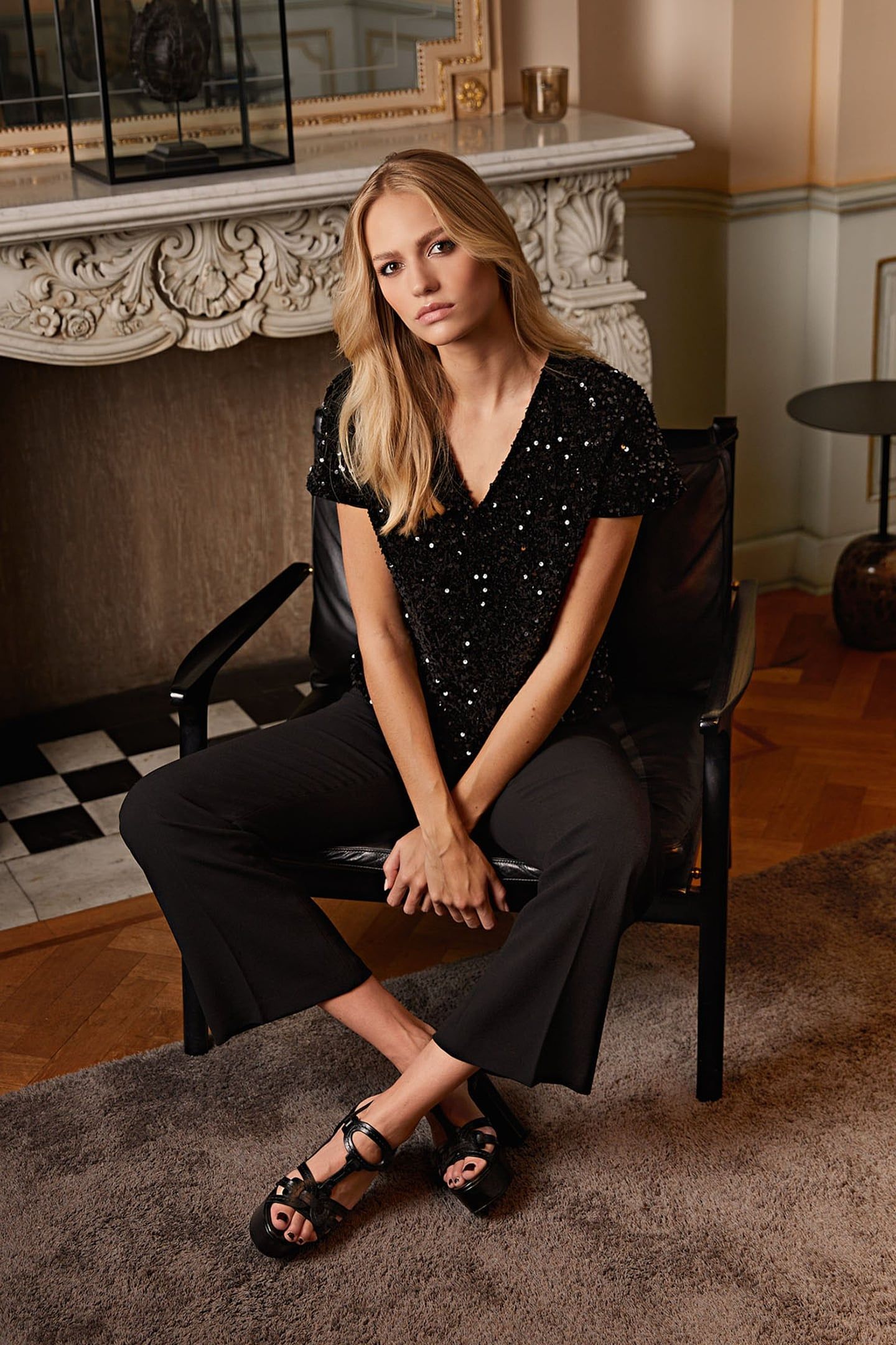 PAILLETTEN BLOUSE SHORT SLEEVES BLACK 5