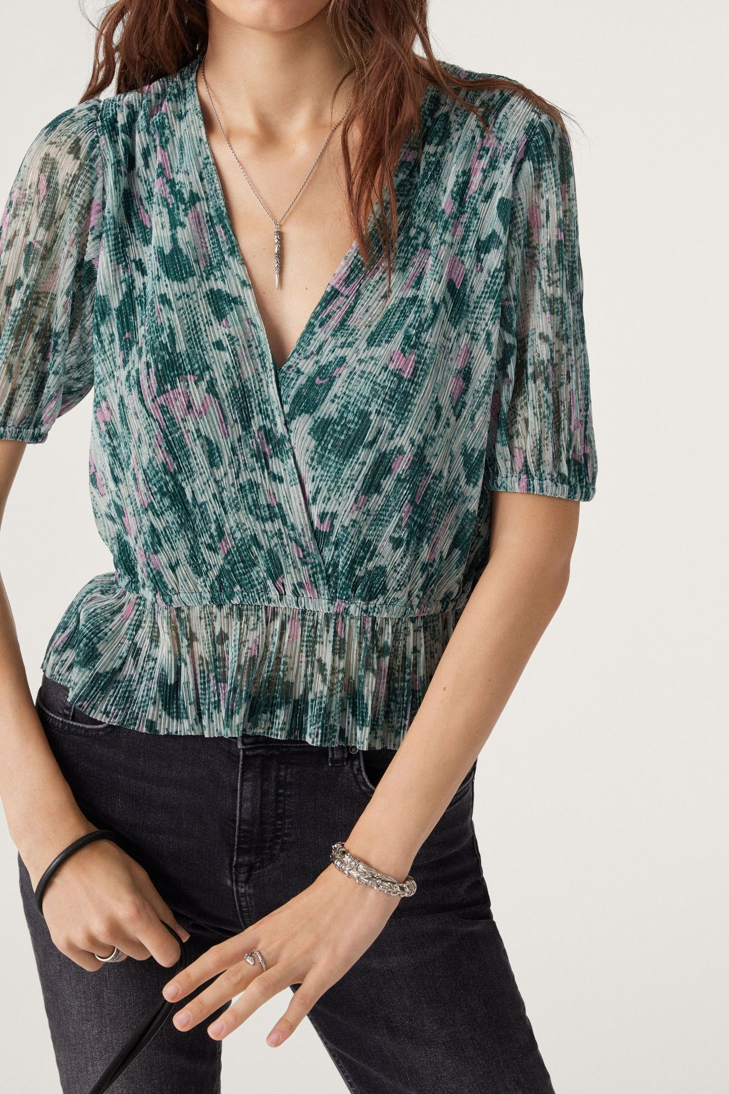 SHORT SLEEVES TOP VERT 3