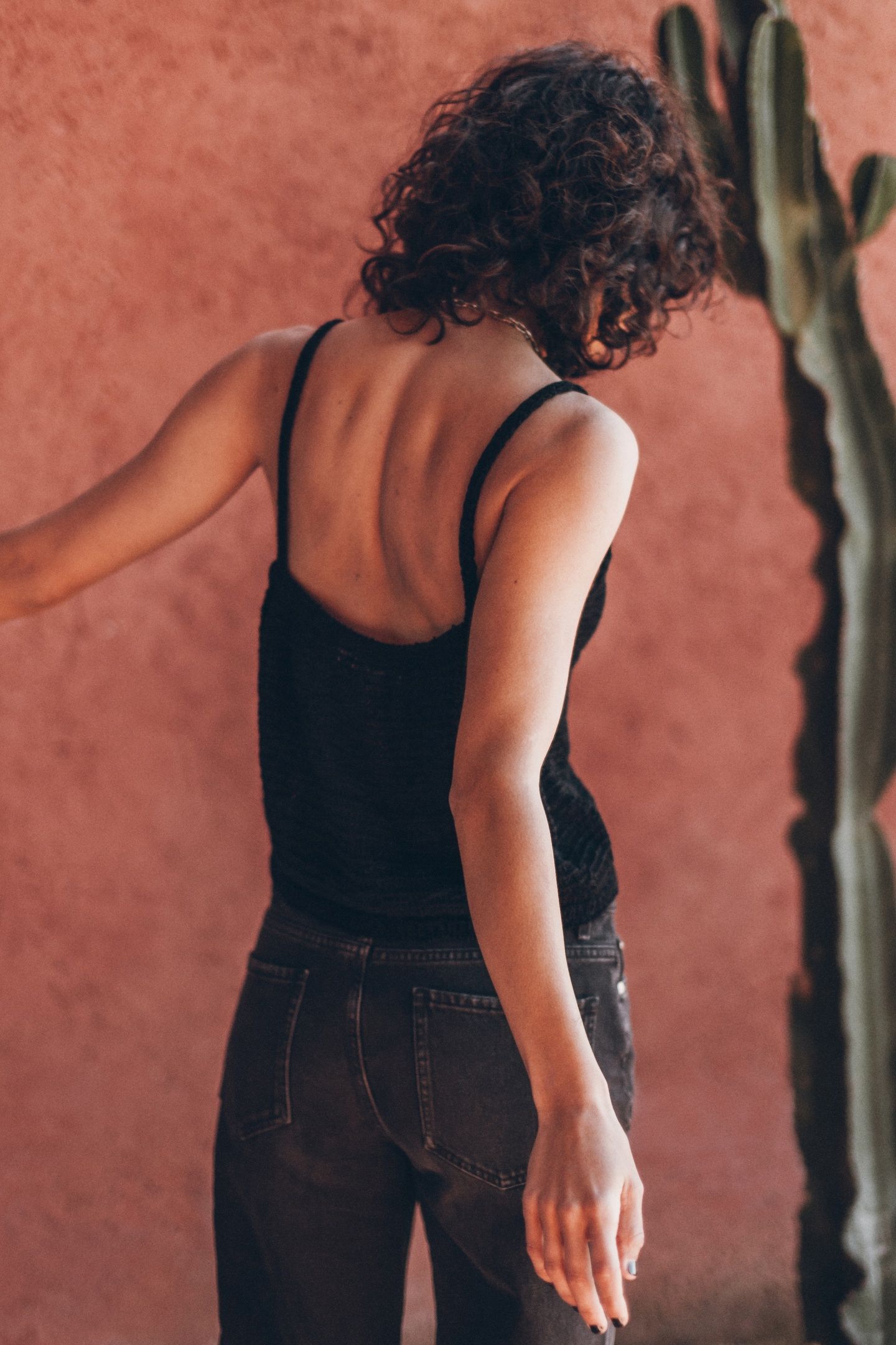 THE BLACK KNITTED VEST TOP BLACK 2