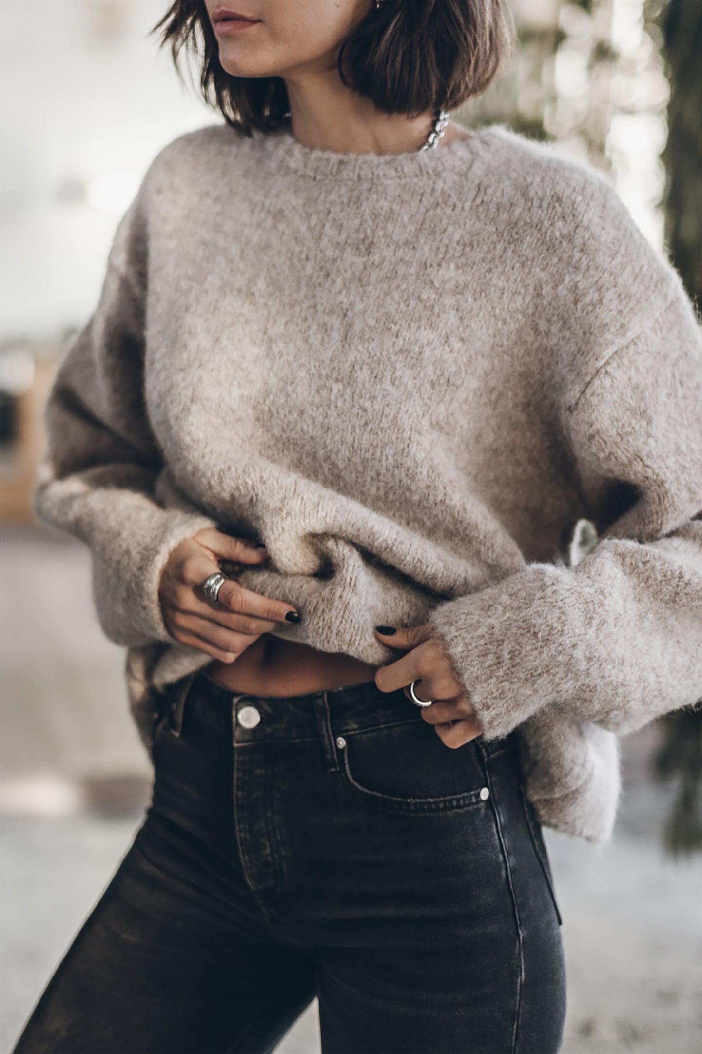 THE BEIGE FLUFFY ALPACA KNIT SWEATER BEGE 2