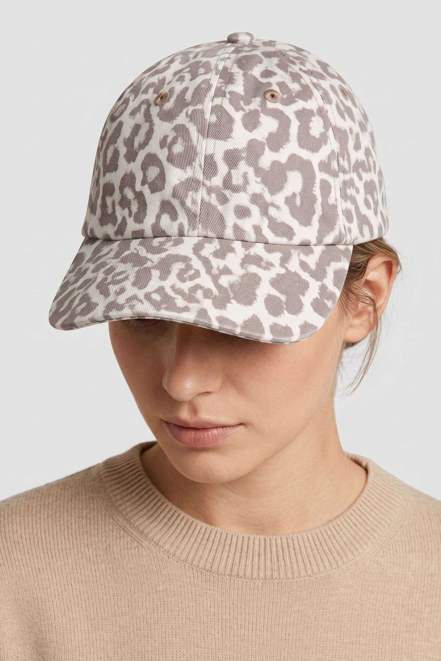 ALICE LEO CAP BEIGE 1