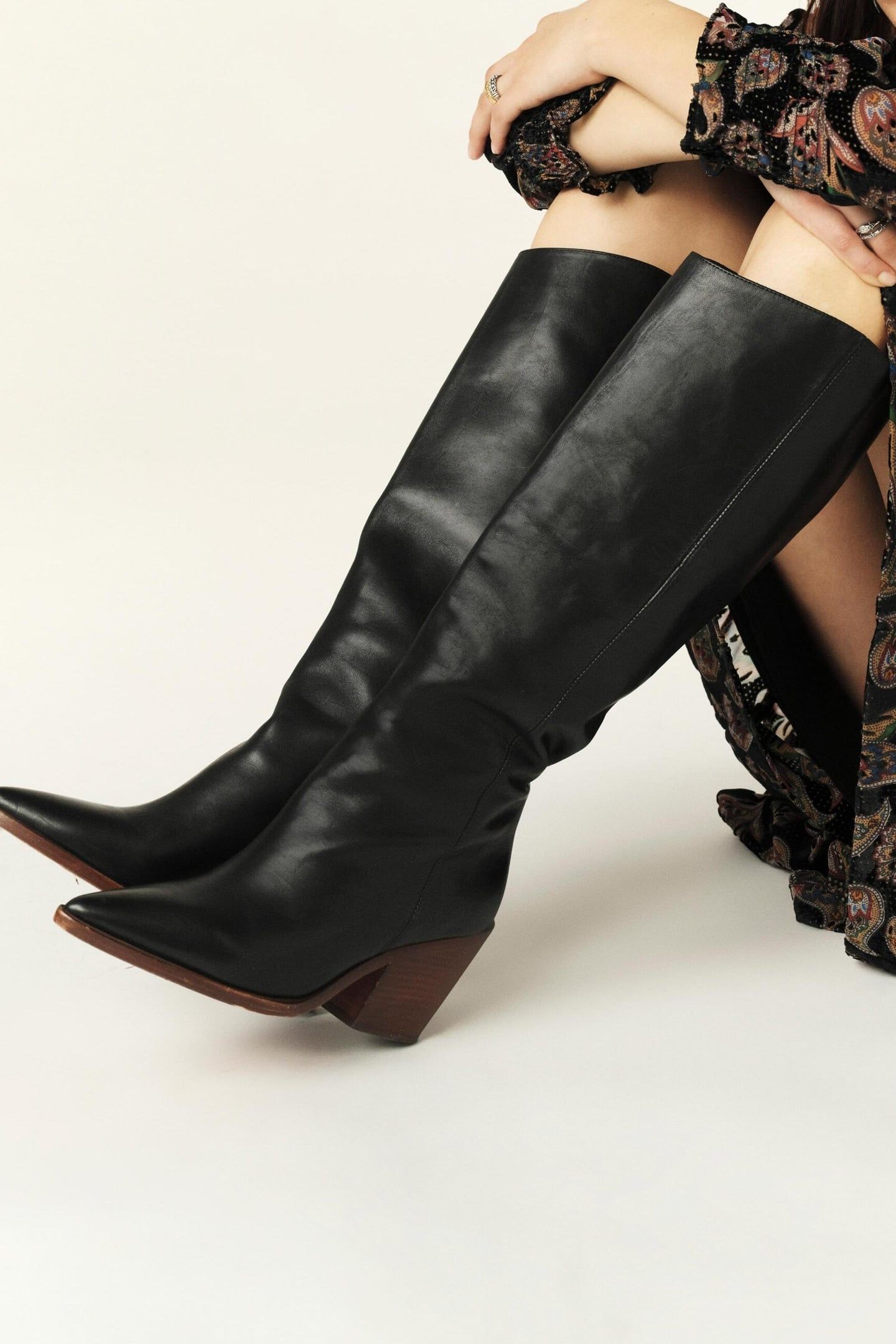 BOOTS BLACK 3
