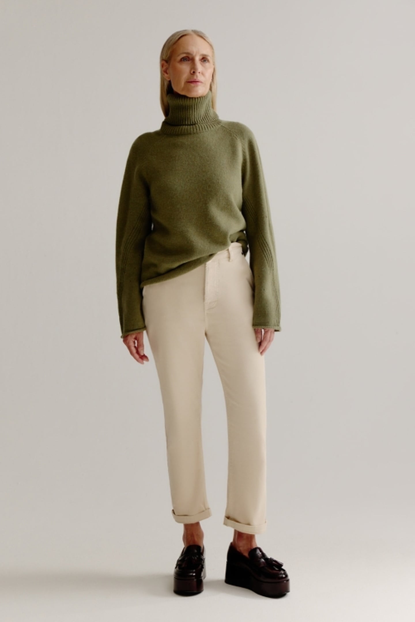 LOENA SWEATER MOSS GREEN 3
