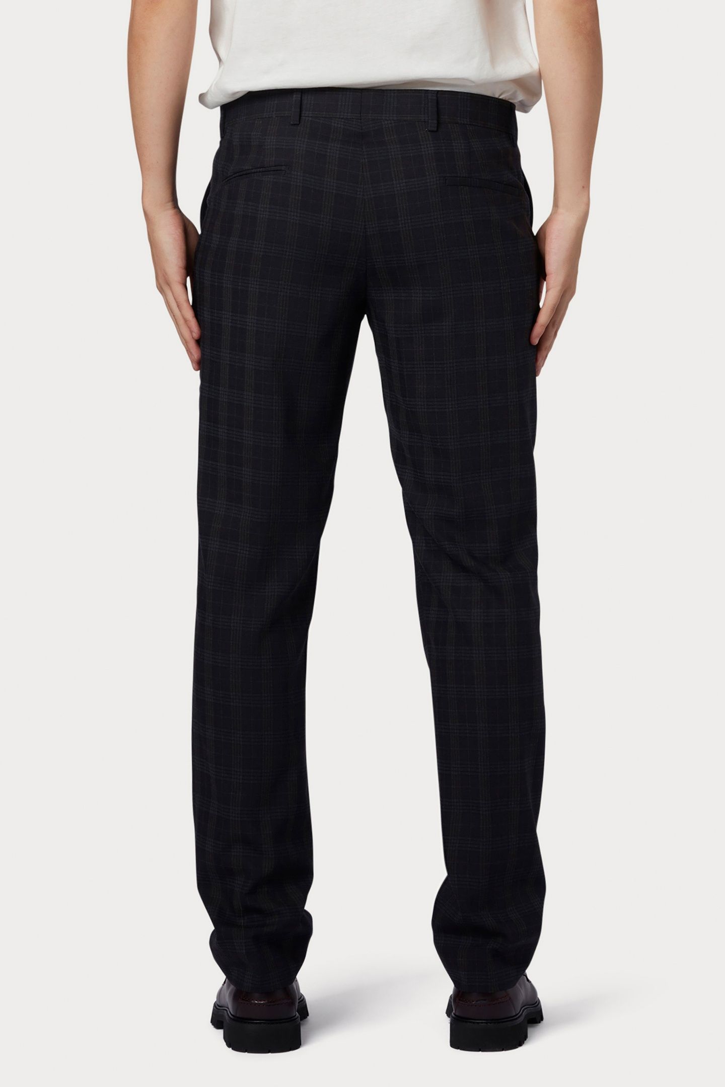 MENS CHINO MID FIT VERY DARK NAVY 2