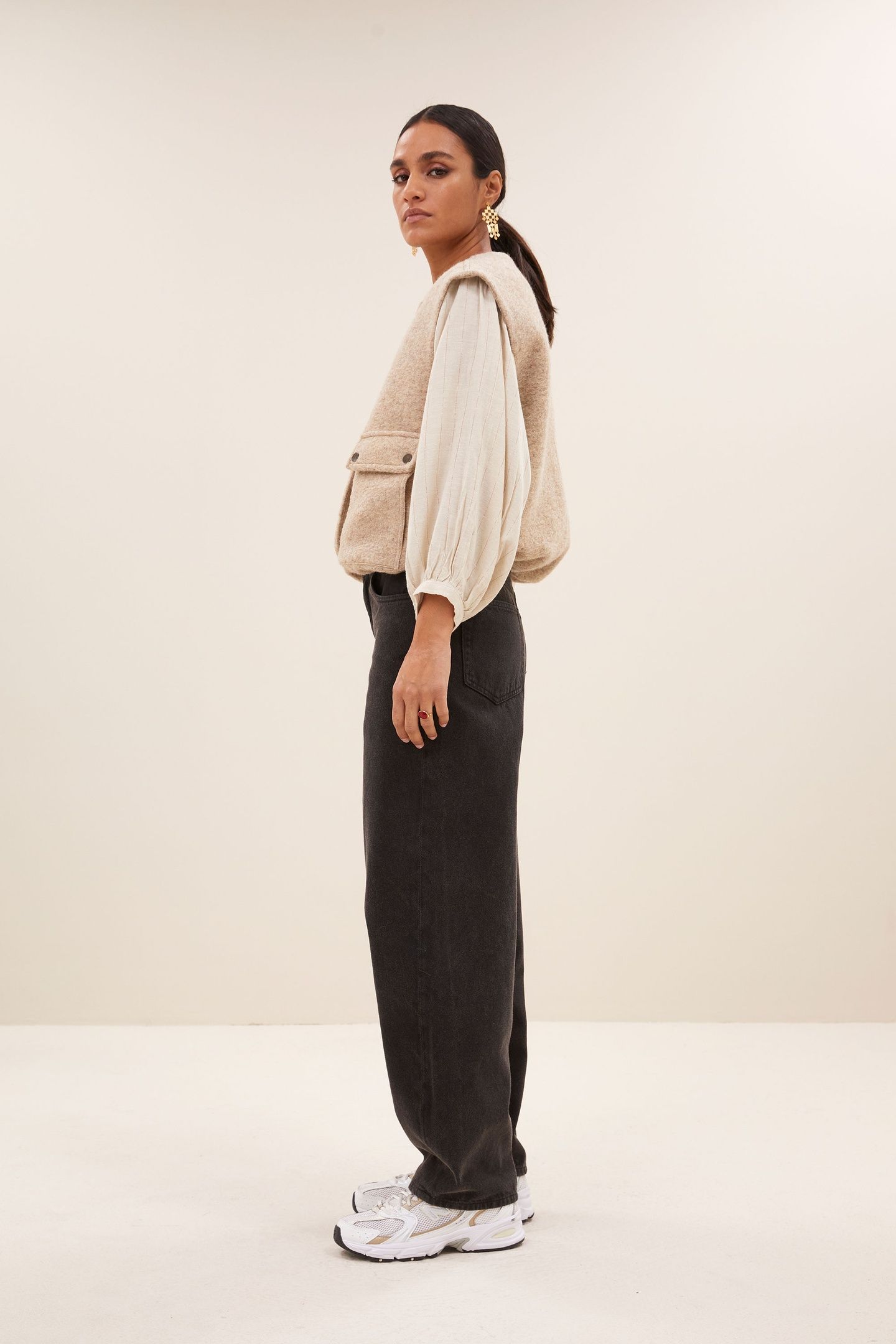 MAGGIE SLEEVELESS JACKET DARK SAND 6