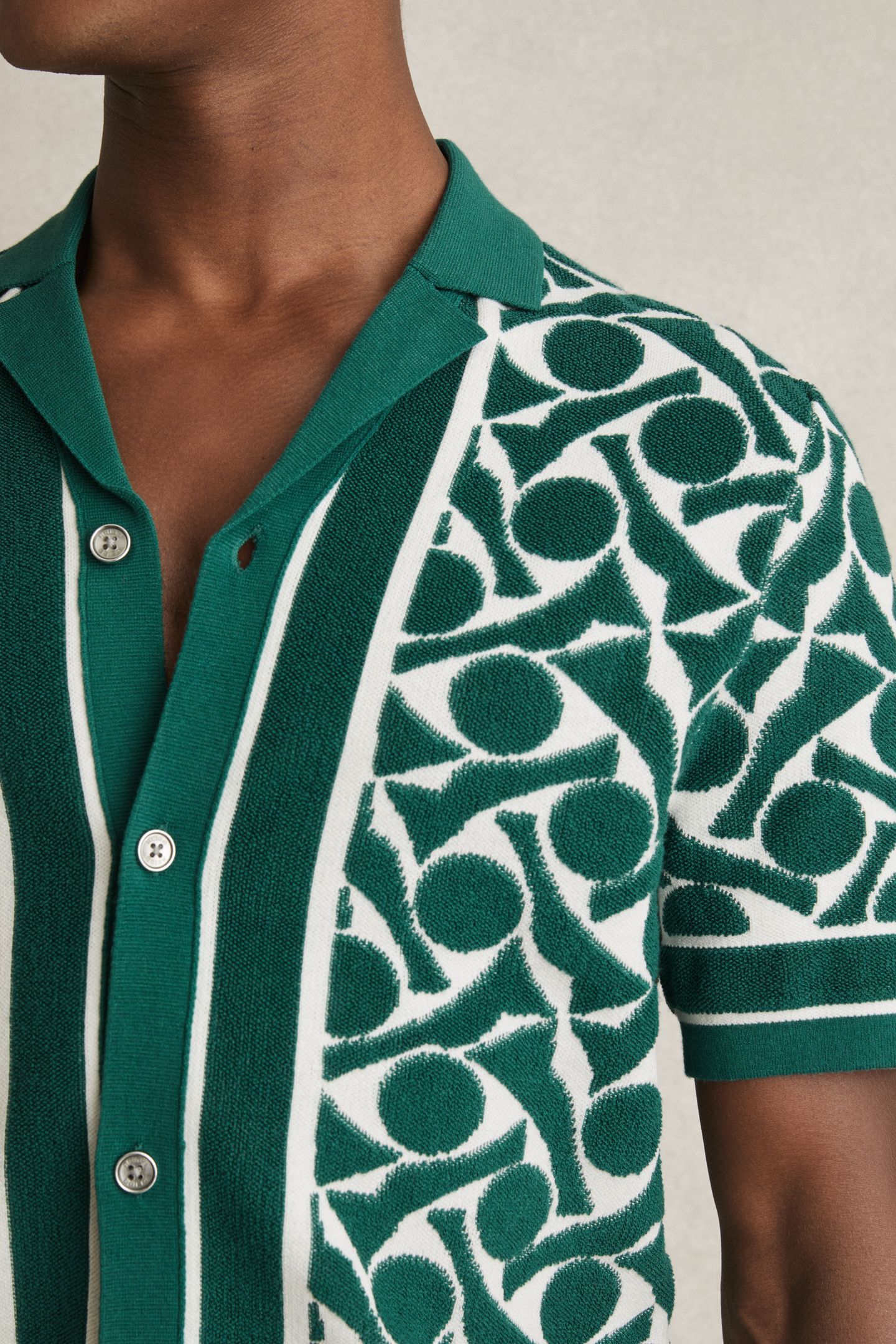 SS CUBAN BUTTON THORUGH GEO TOWELLING SHIRT GREEN/WHITE 4