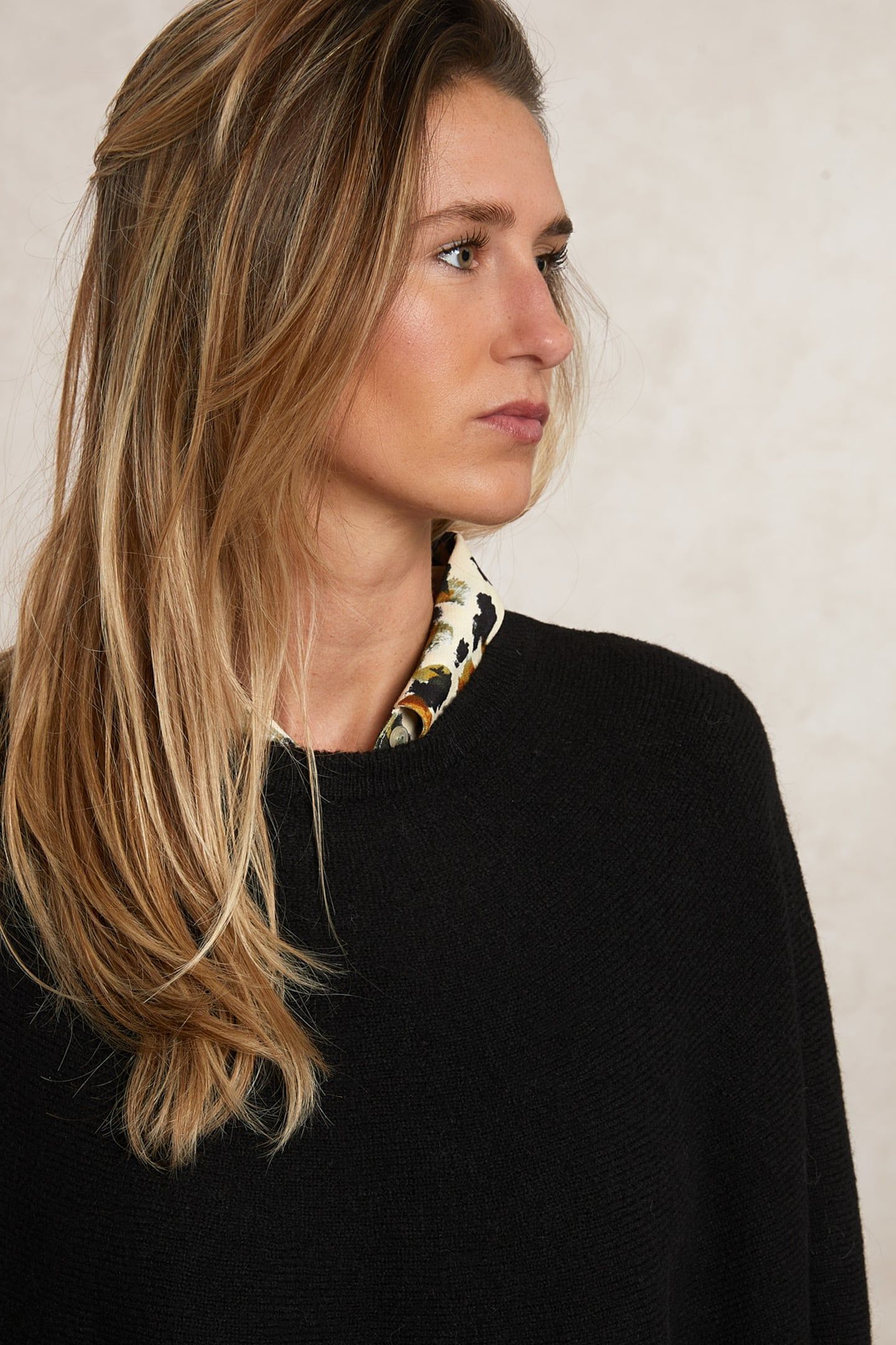COTTON-WOOL CREW NECK PONCHO BLACK 4