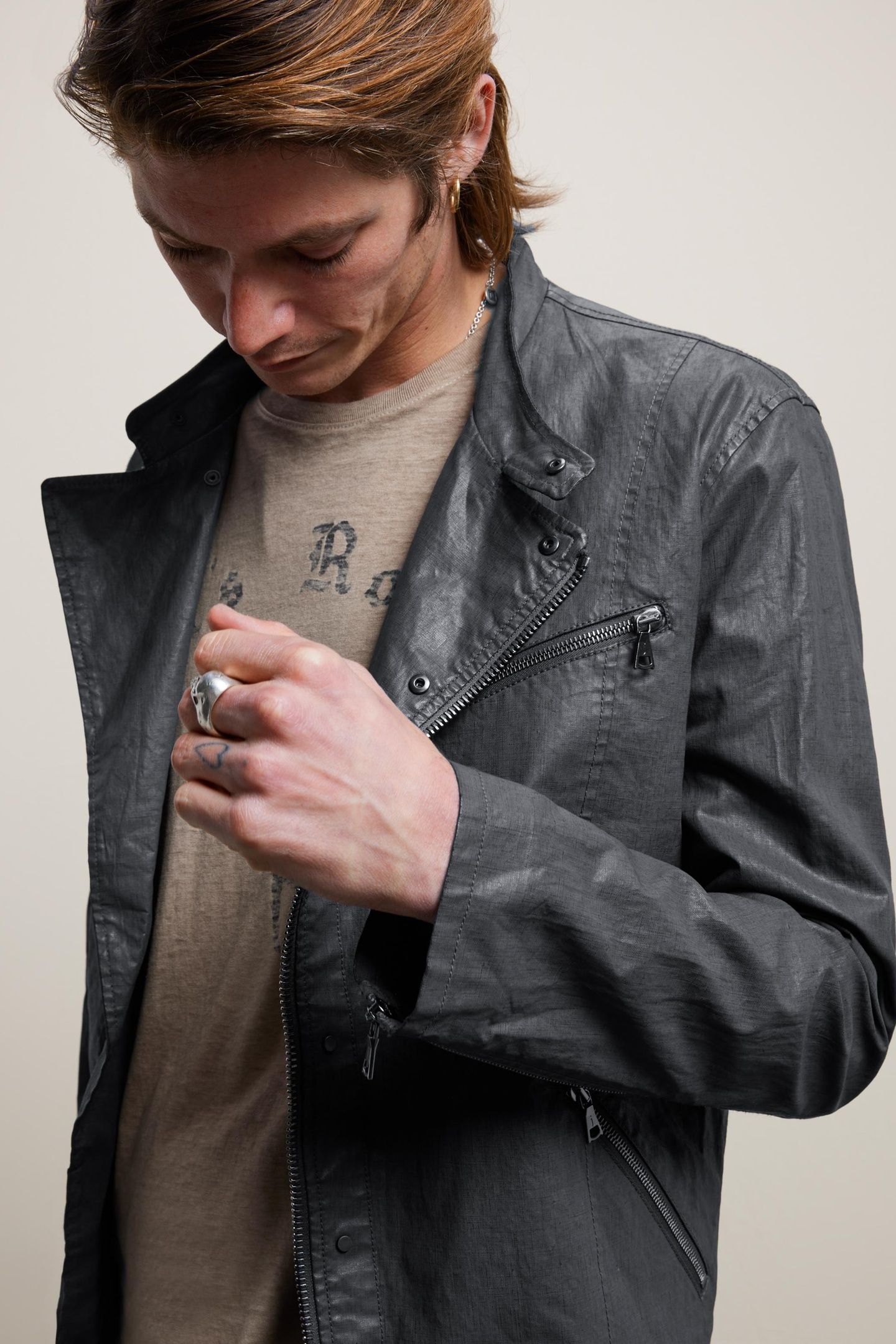SLIM FIT ASYMMETRIC SNAP/ SEAL GREY 5