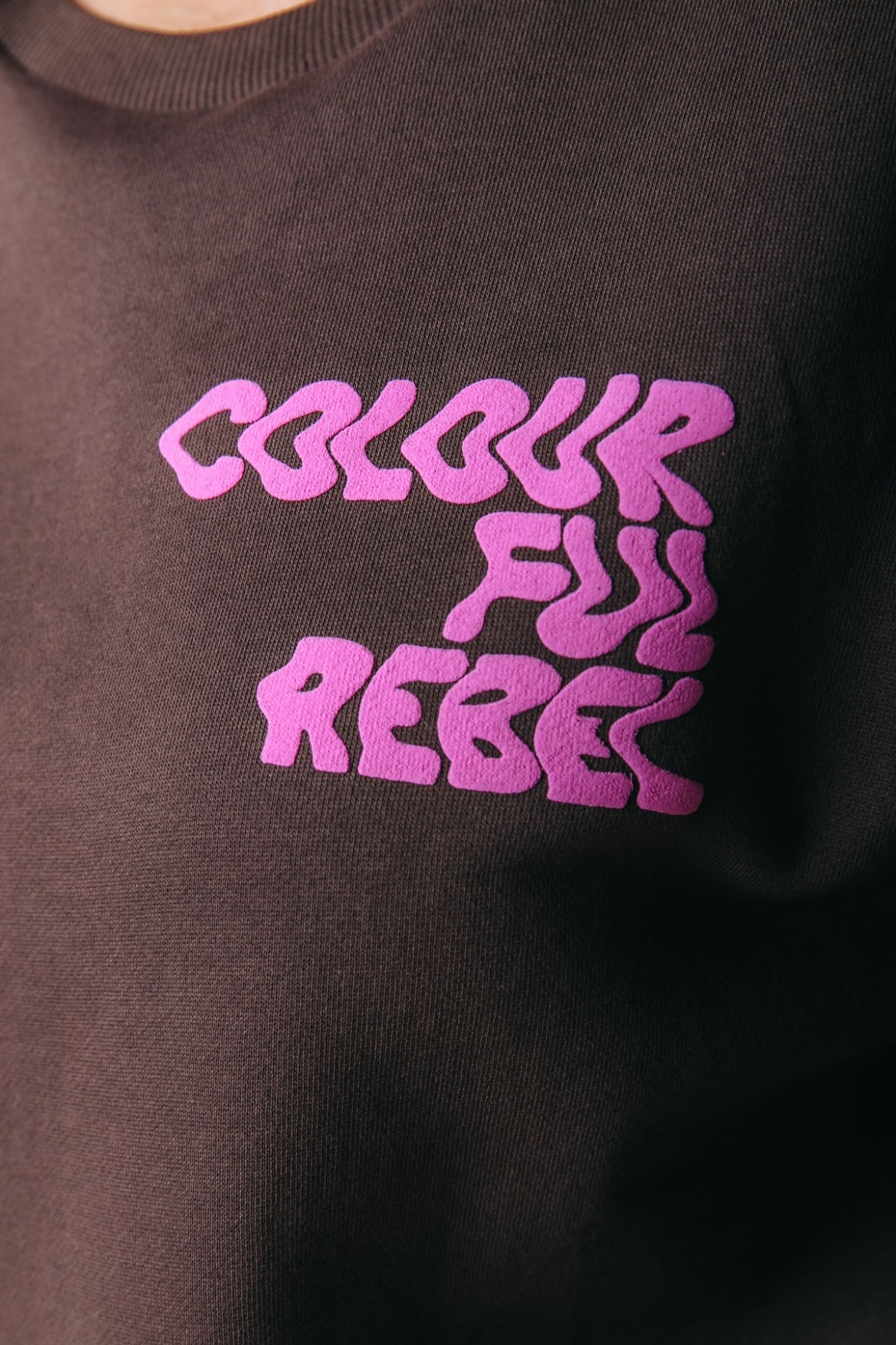 PUFF LOGO RELAXED SWEAT CHOCOLATE BROWN 3