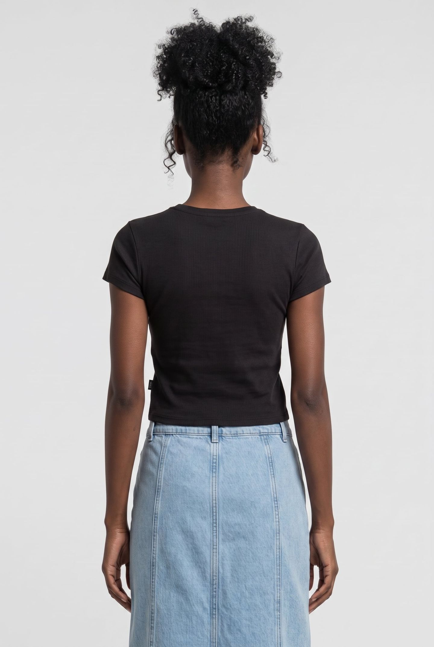BARBED HEART W TEE BLACK 2