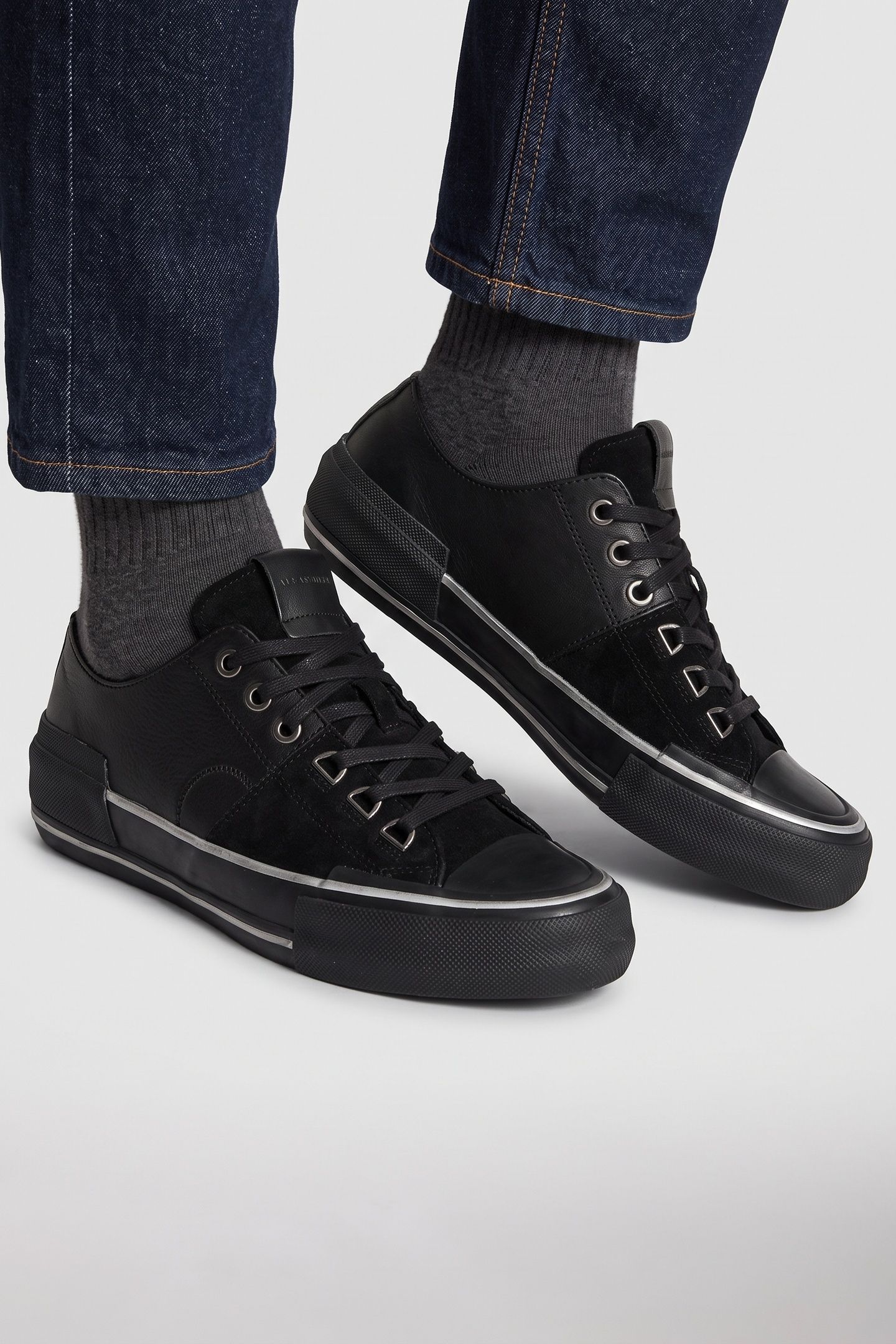 JAGO LOW TOP BLACK 2