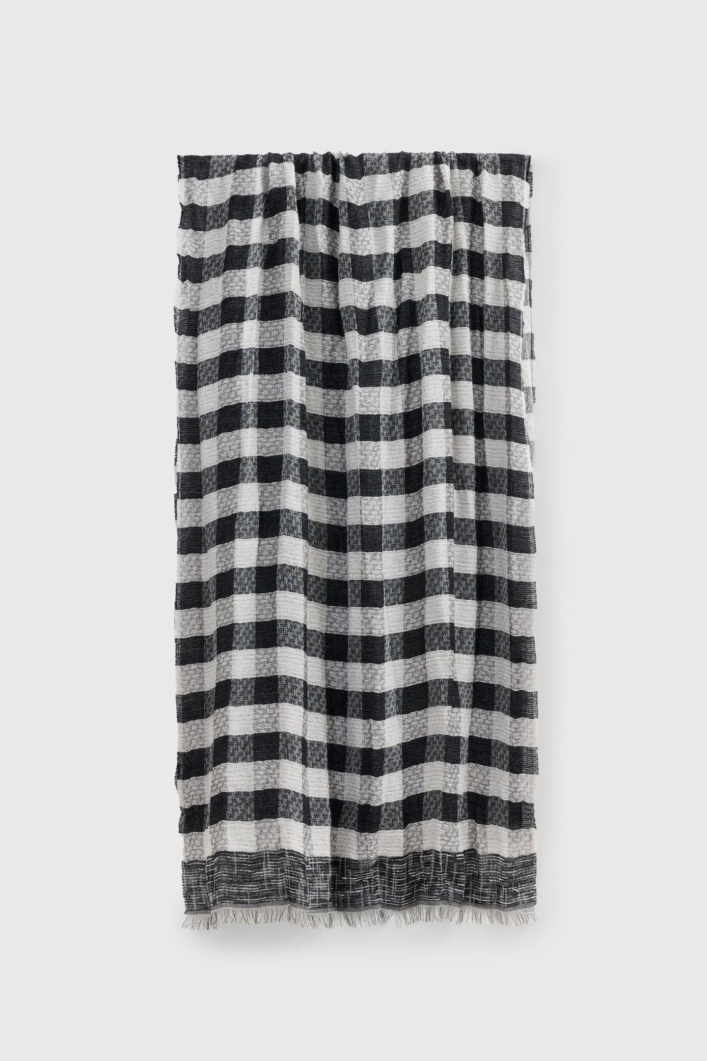 DARTMOUTH SCARF CARBON GREY 2