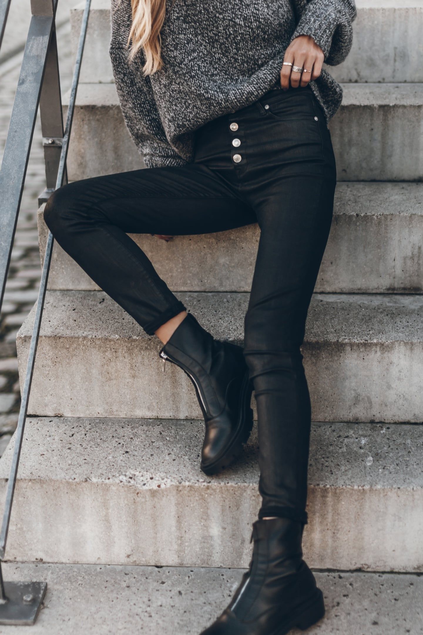 THE BLACK COATED JEANS BLACK 1