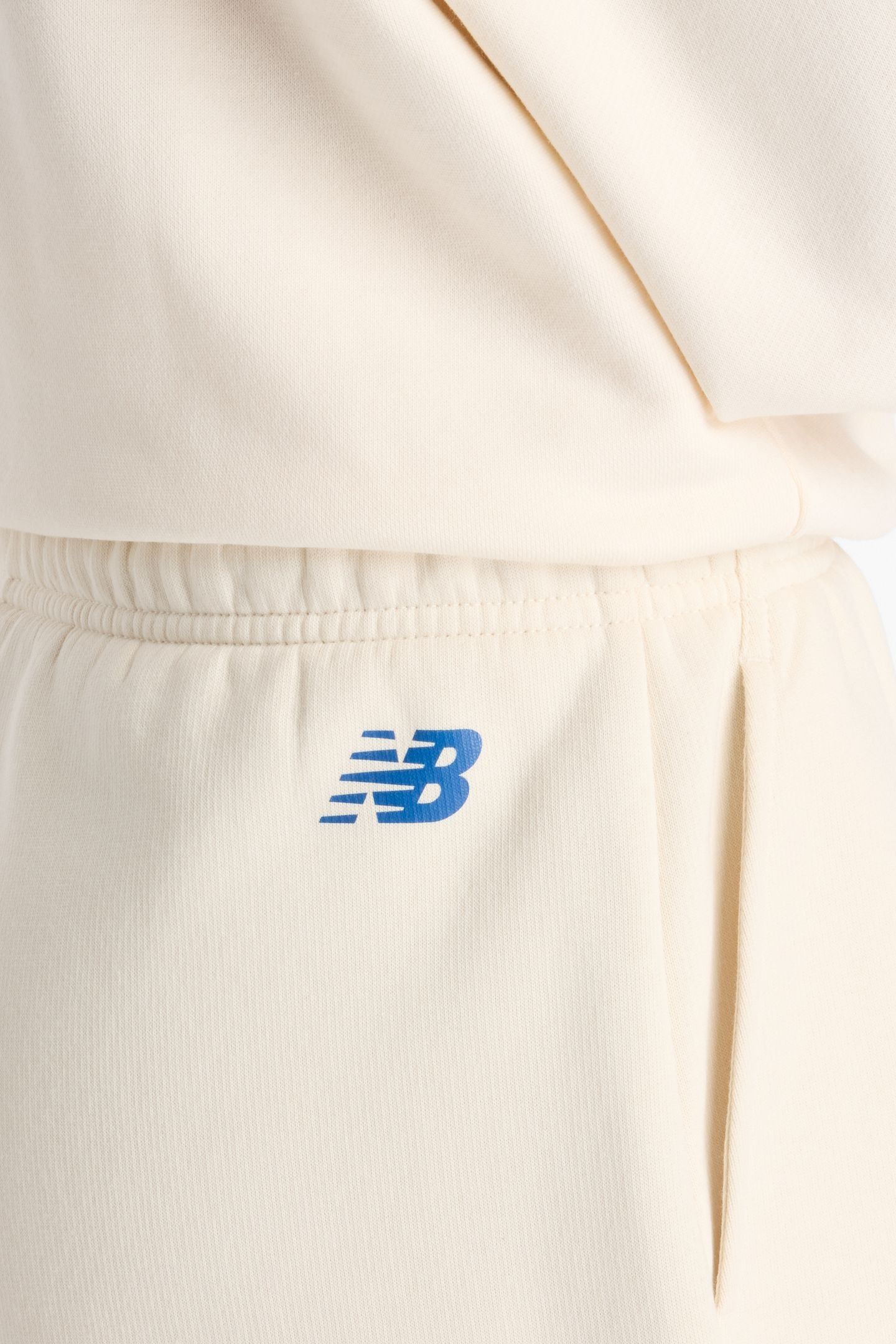 REIMAGINED FLEECE SHORT LINEN 5