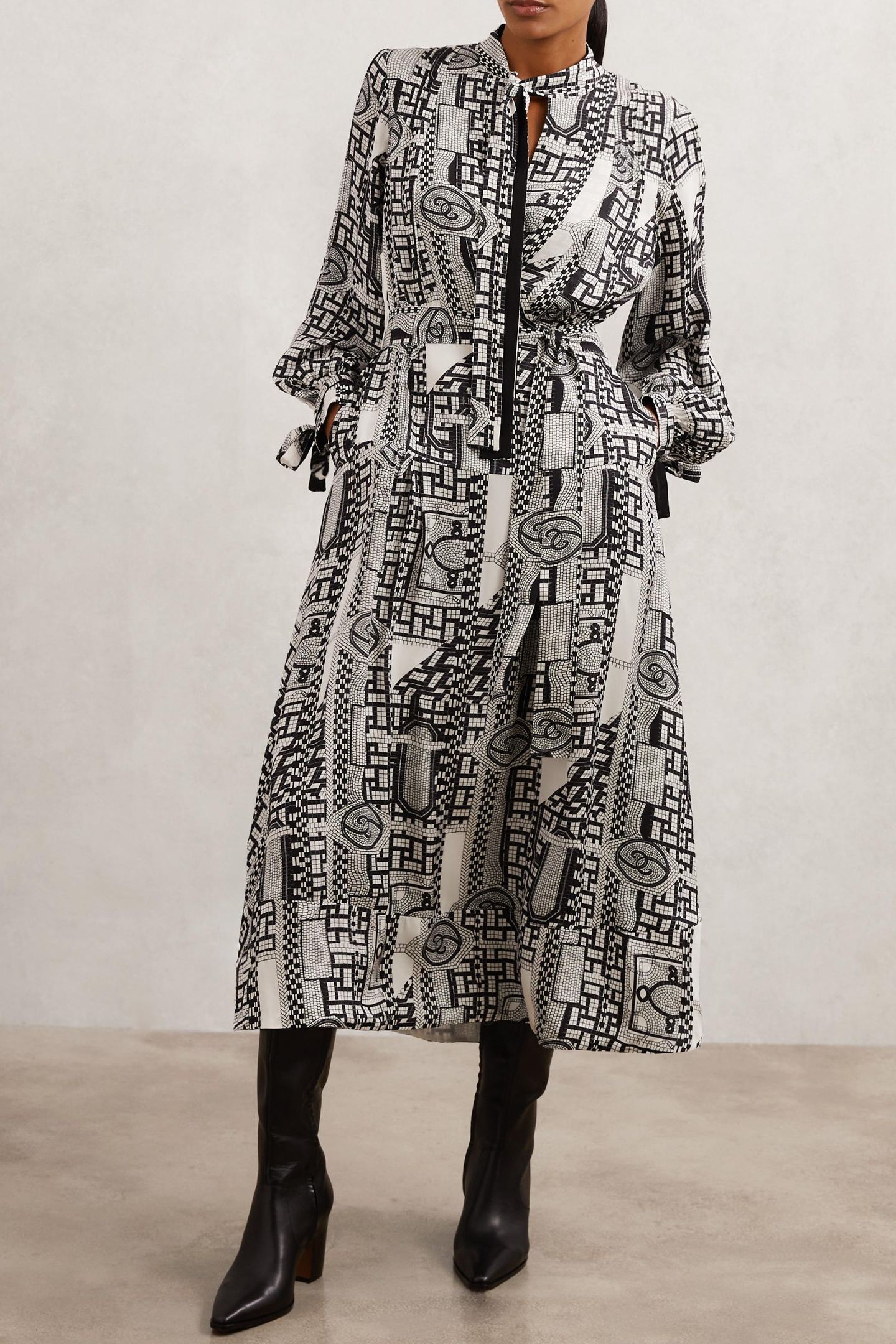 WRAP FRONT PRINTED DRAPE DRESS BLACK/IVORY 1