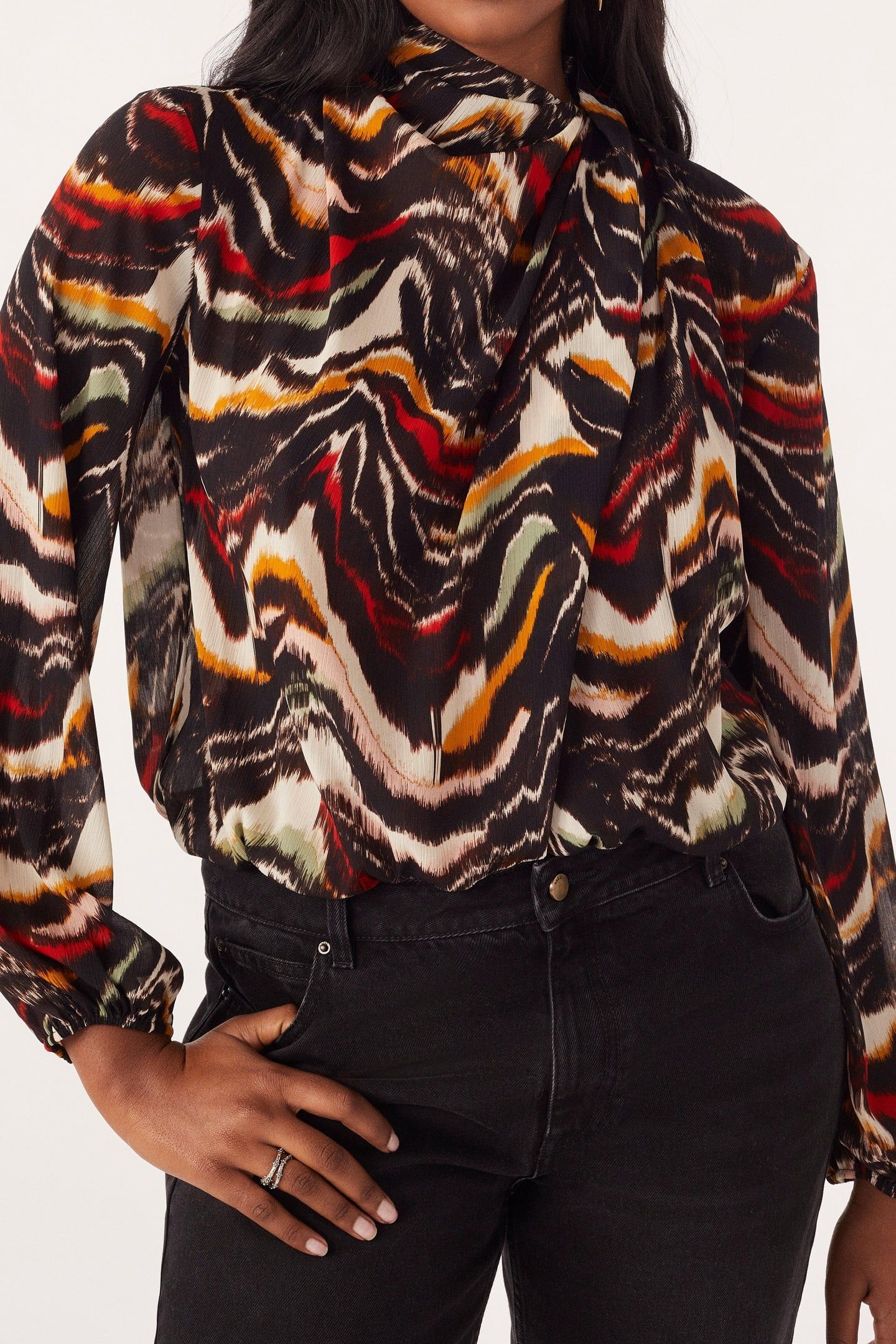 LONG SLEEVES TOP BLACK 1