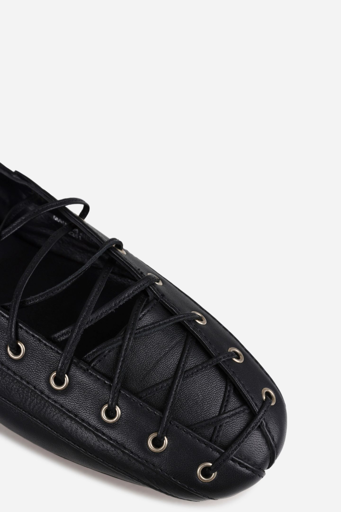 SER-AJAA LOW SHOE BLACK 6