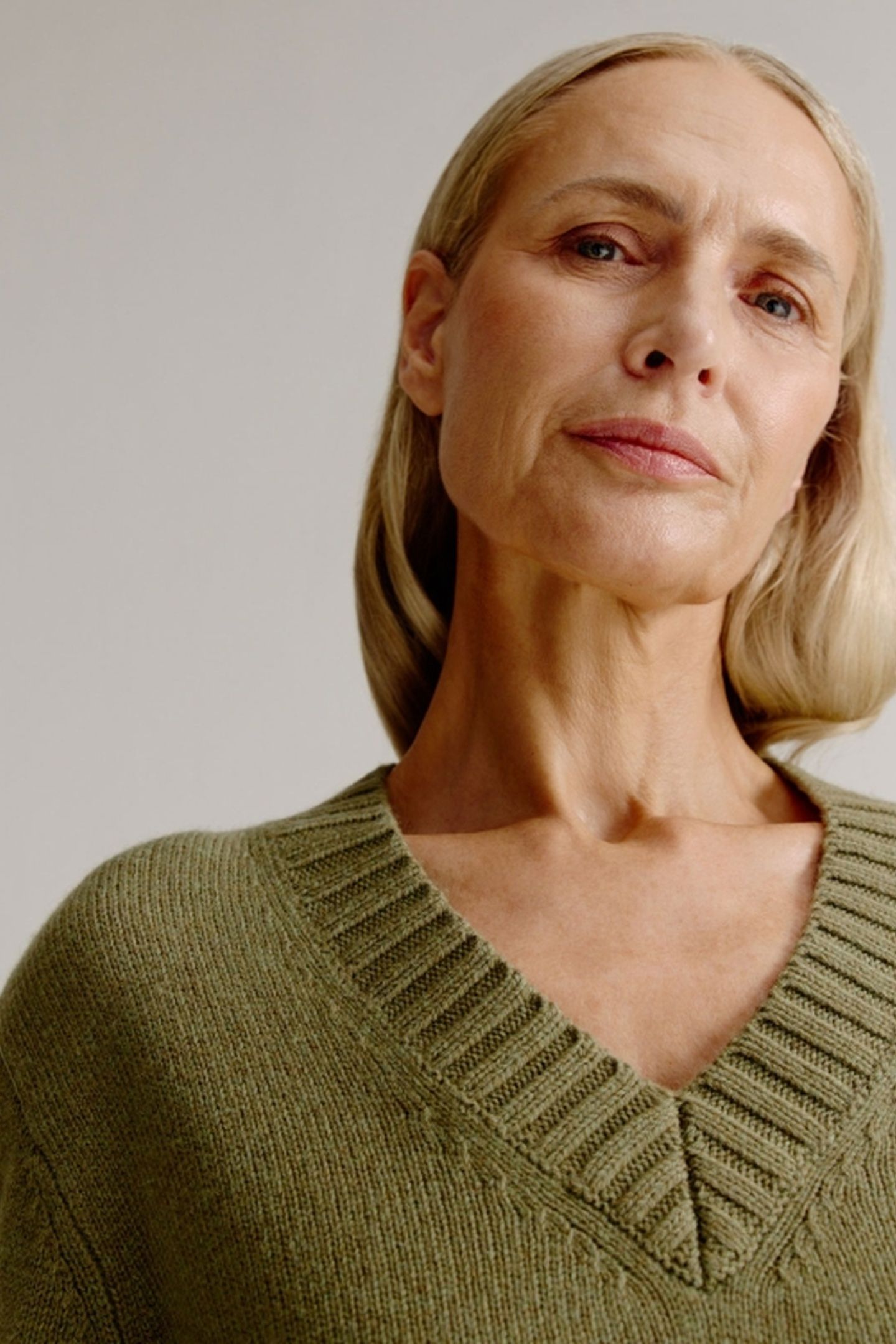LEONIE SWEATER MOSS GREEN 4