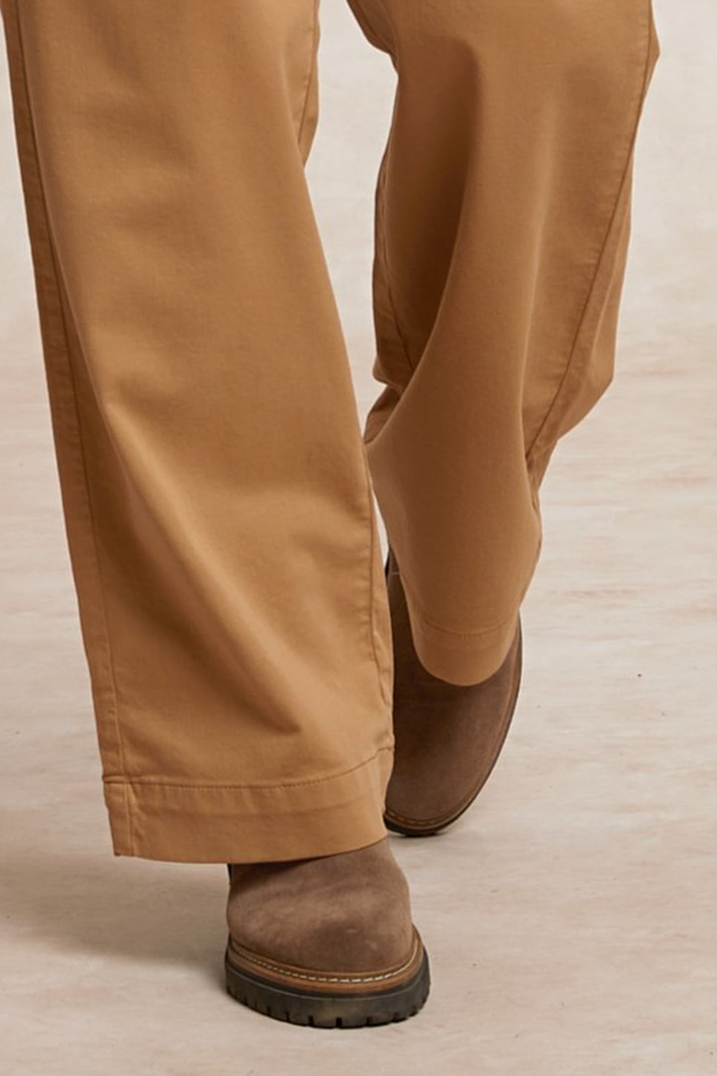 STRAIGHT PANT CROSSED CLOSURE BROWN 2