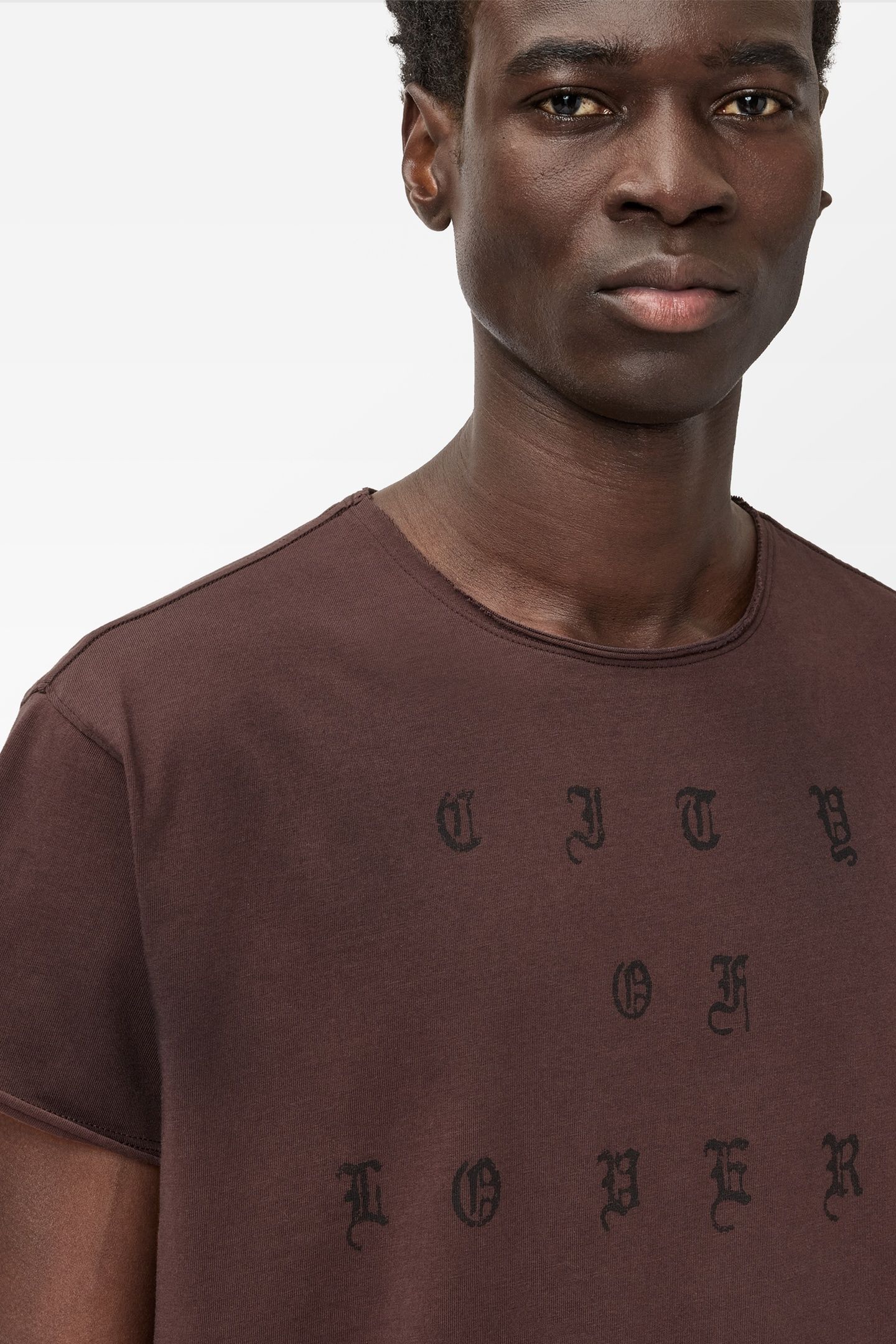 SS RAW EDGE RELAXED FIT TEE - CITY OF LO MERLOT 3