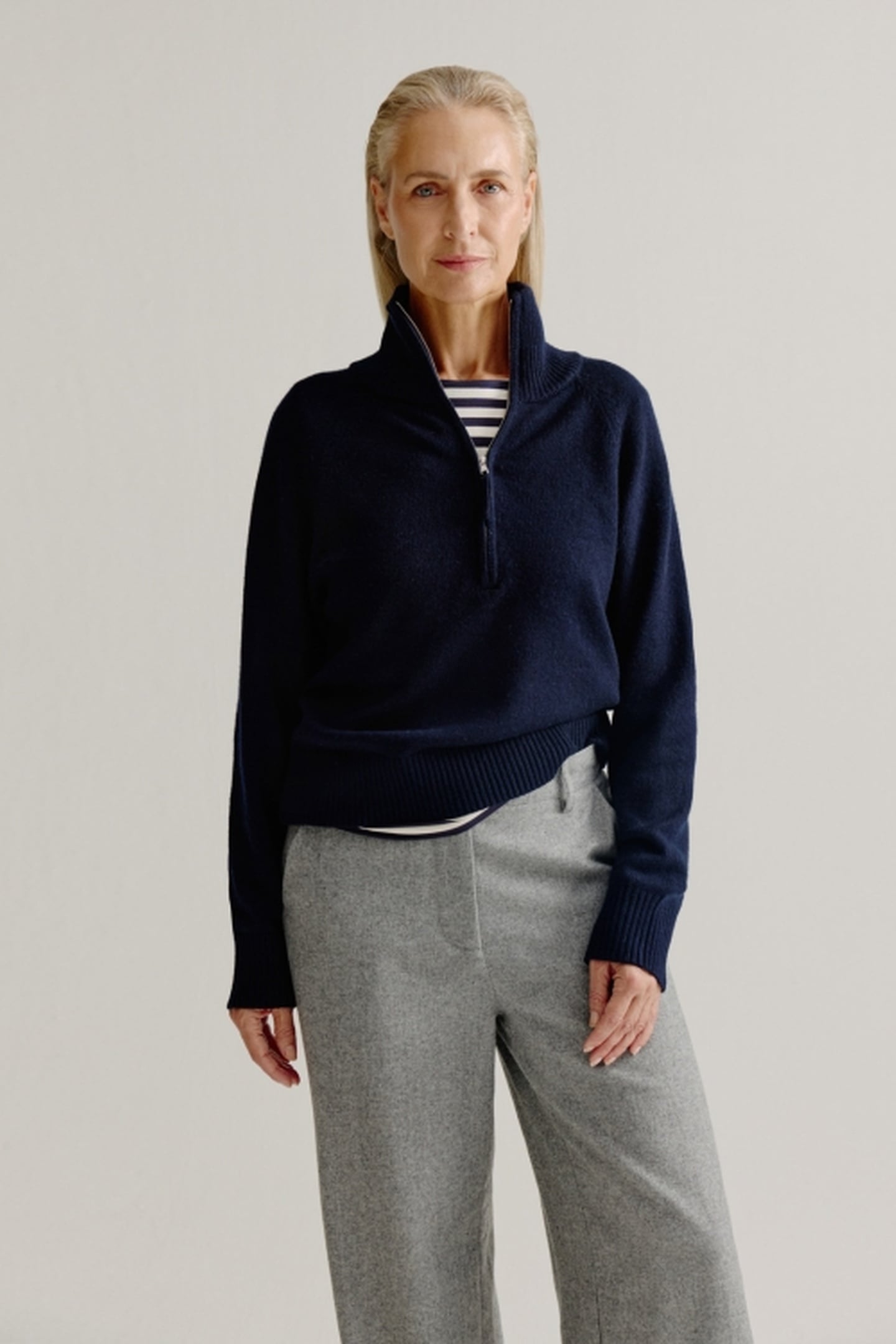 LINDE SWEATER NAVY 2