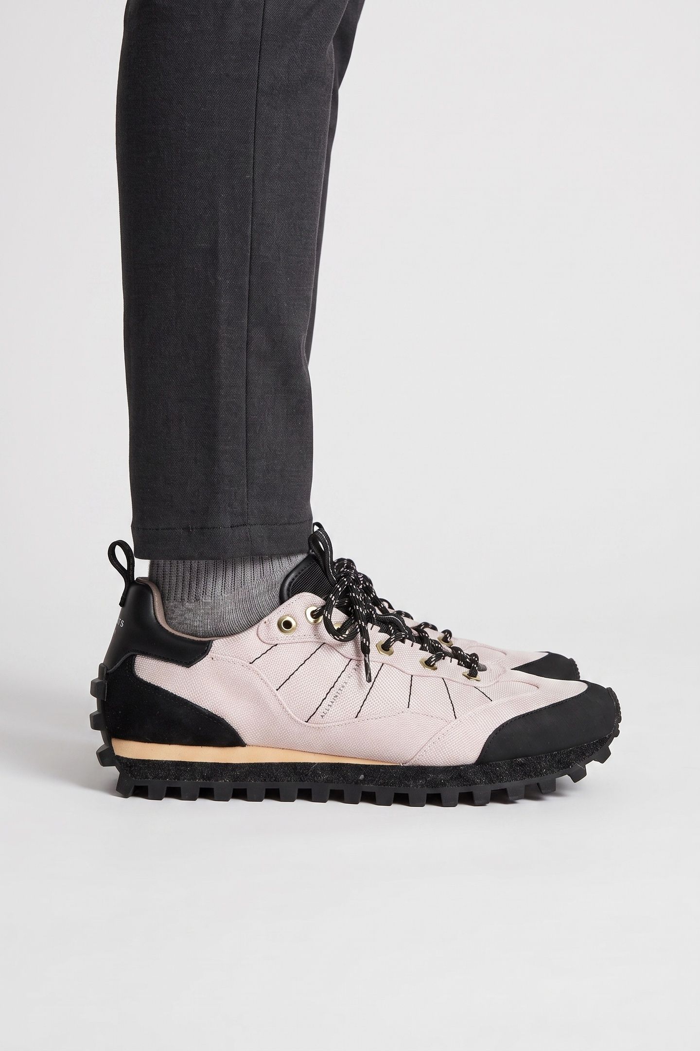NEVIS SNEAKER BLUSH WHITE/BLACK 2