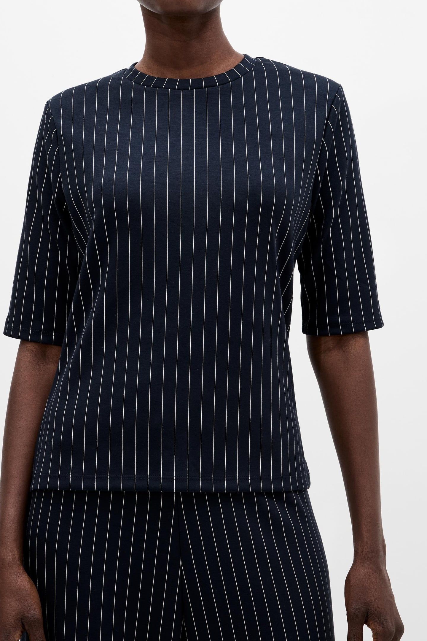 REGINA JERSEY SHOULDER PAD TEE NAVY/WHITE 2