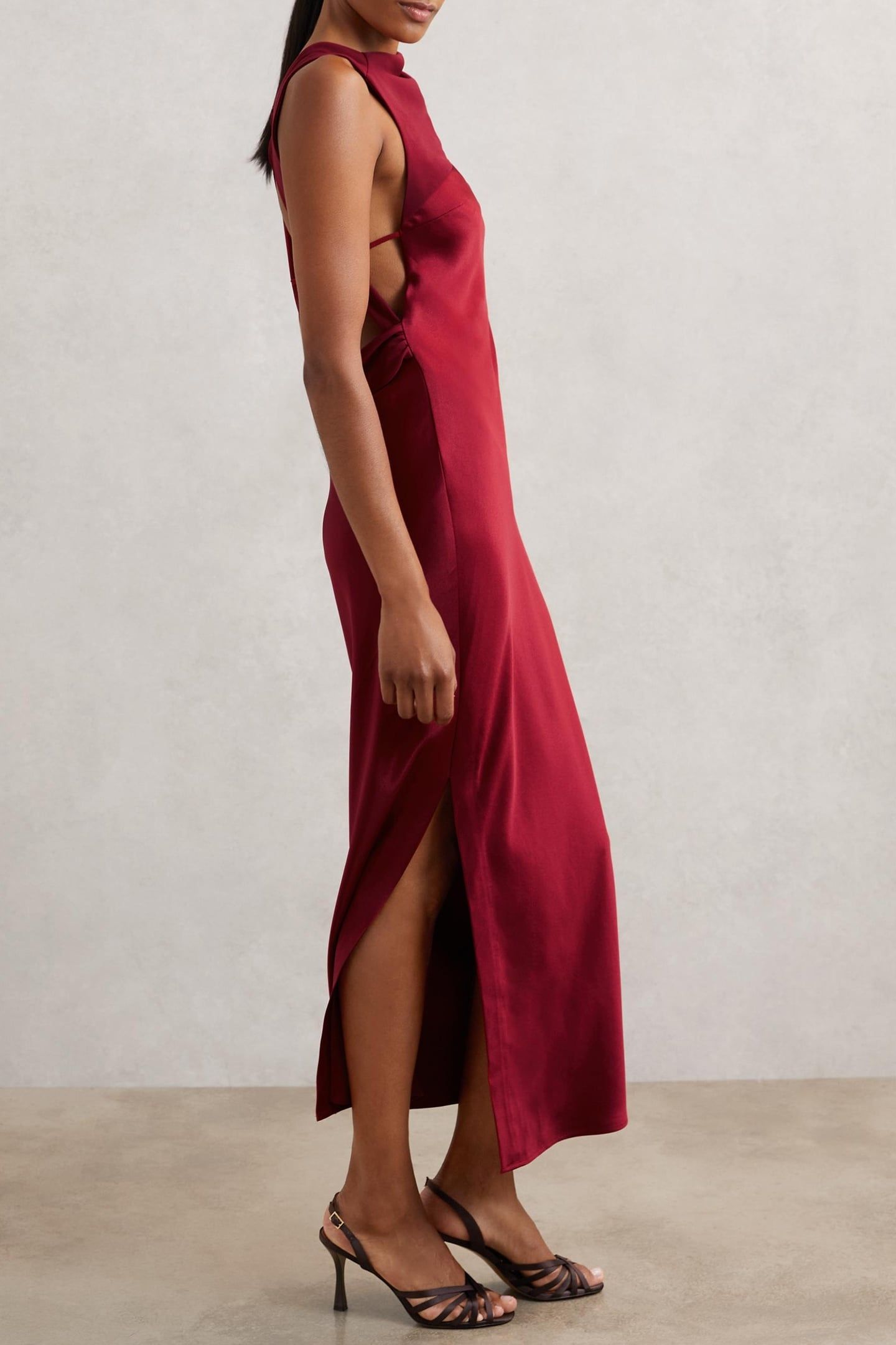 BACK DETAIL MIDI DRESS RED 3