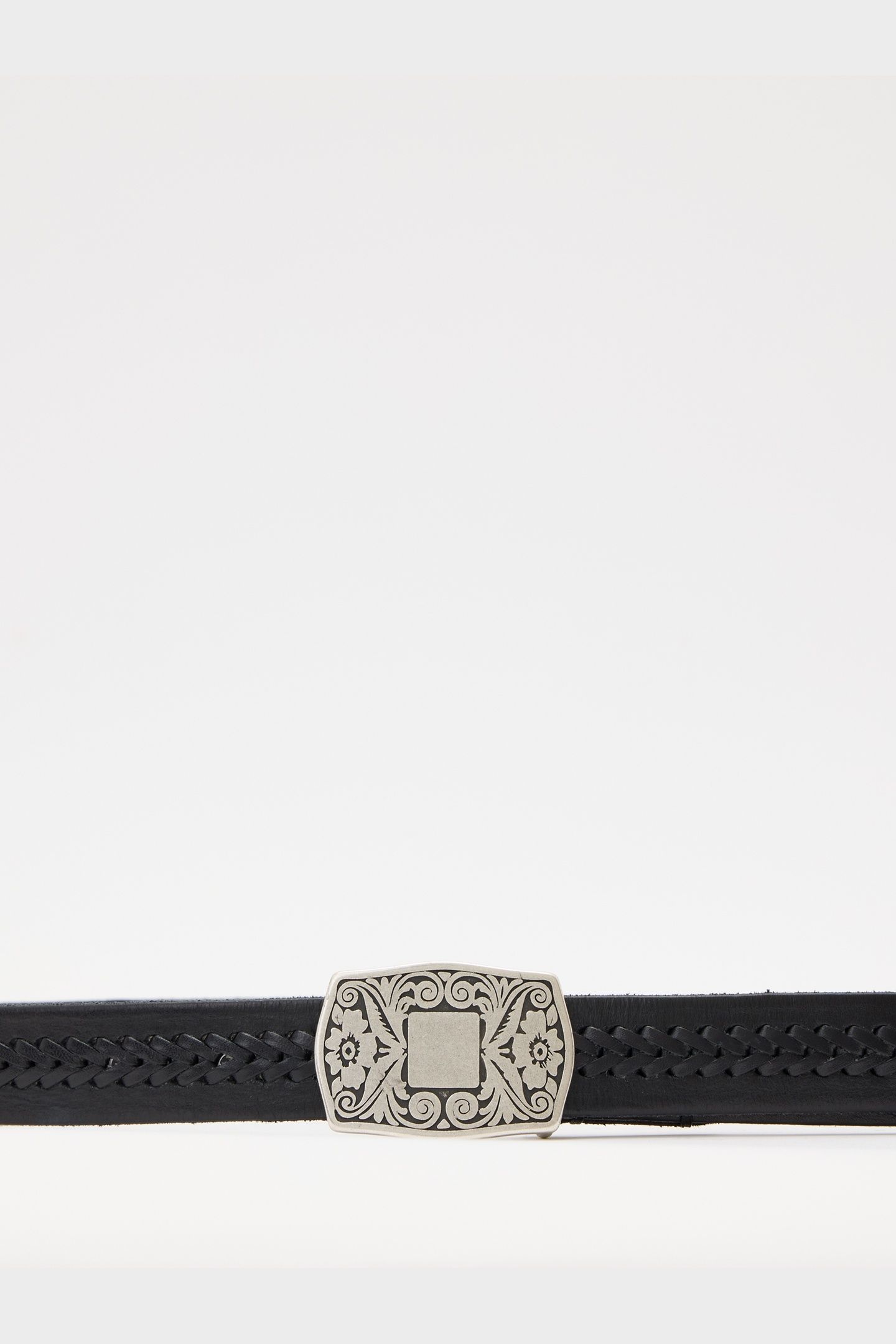 25MM - WINSTON PLAQUE BLACK 2