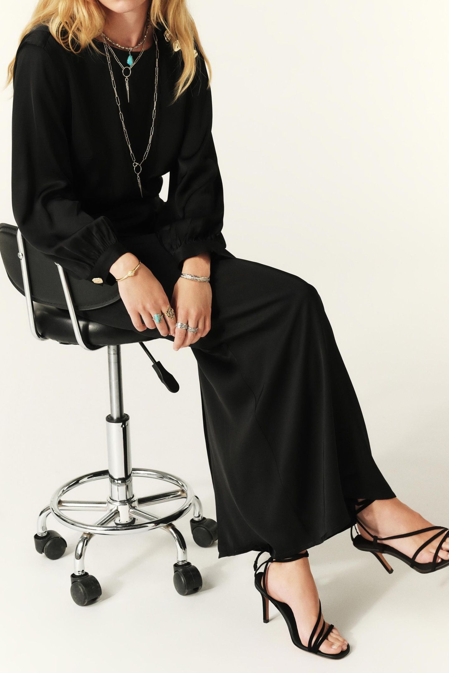LONG SLEEVES TOP BLACK 5