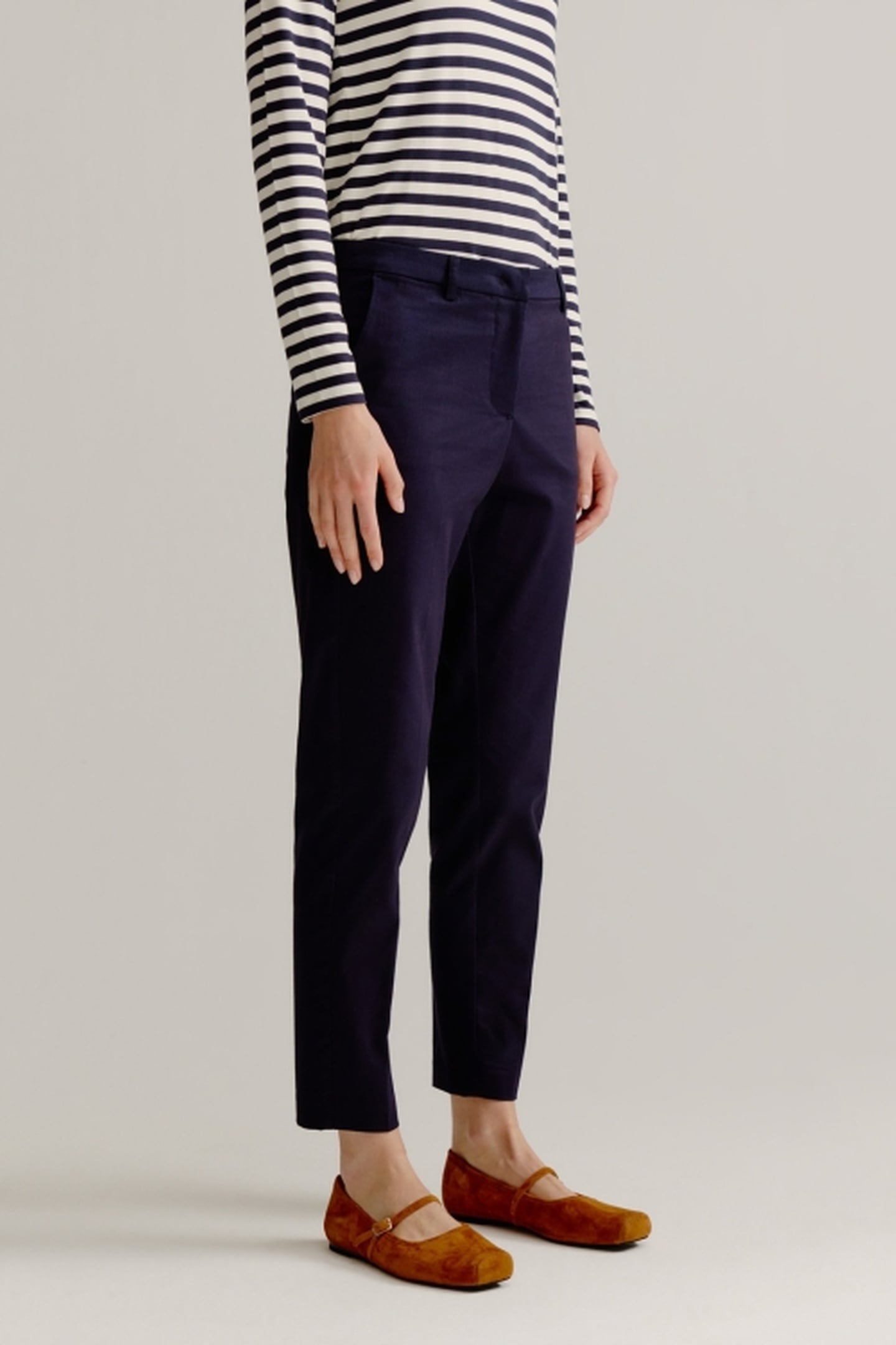 LUISA PANTS NAVY 4