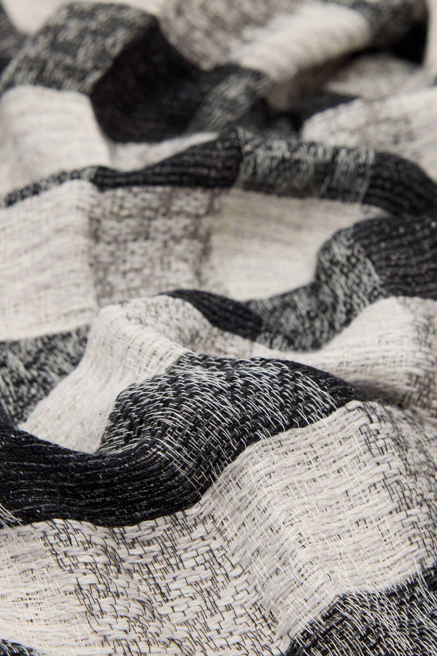 DARTMOUTH SCARF CARBON GREY 3