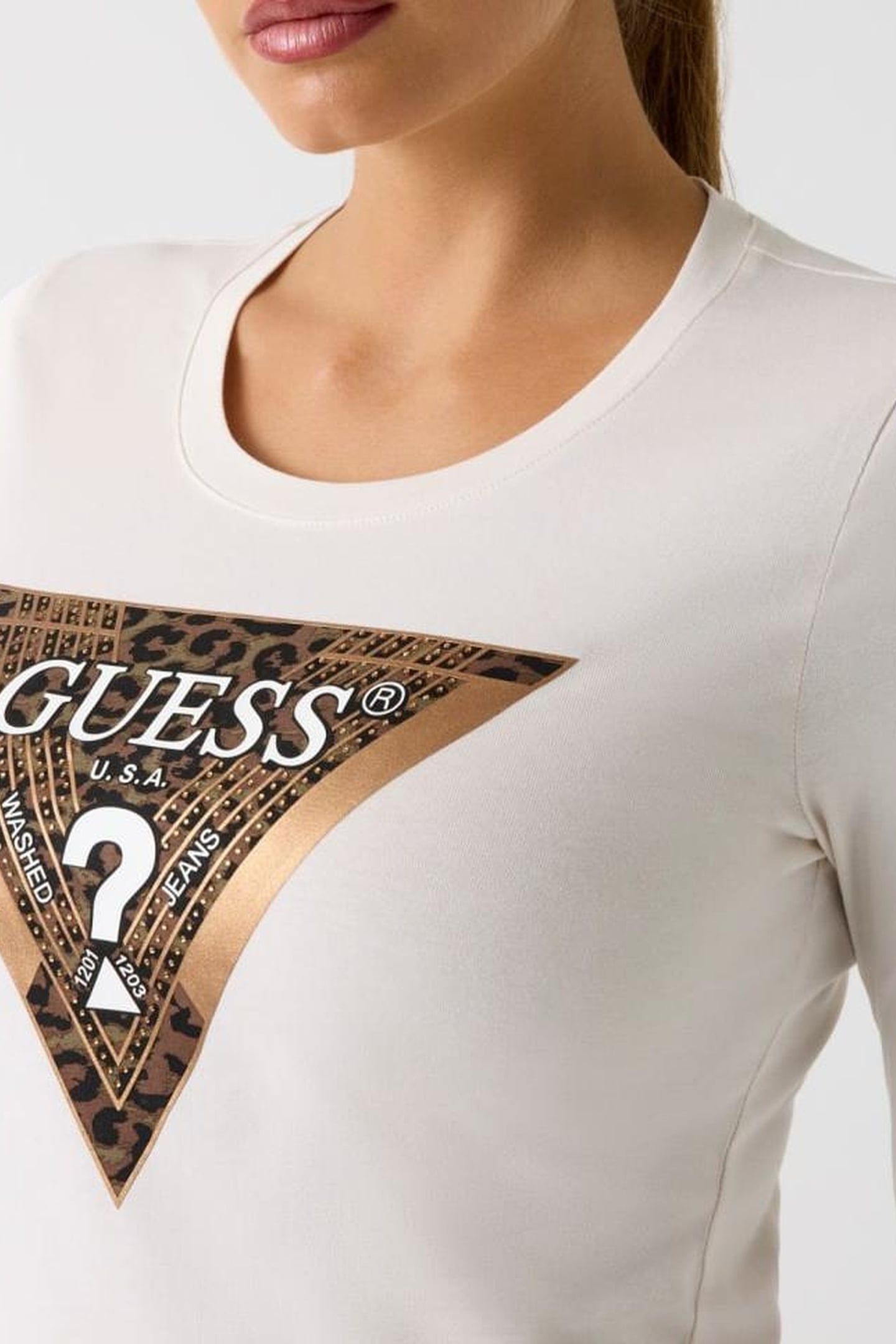 LS CN LEO TRIANGLE T CREAM WHITE 6