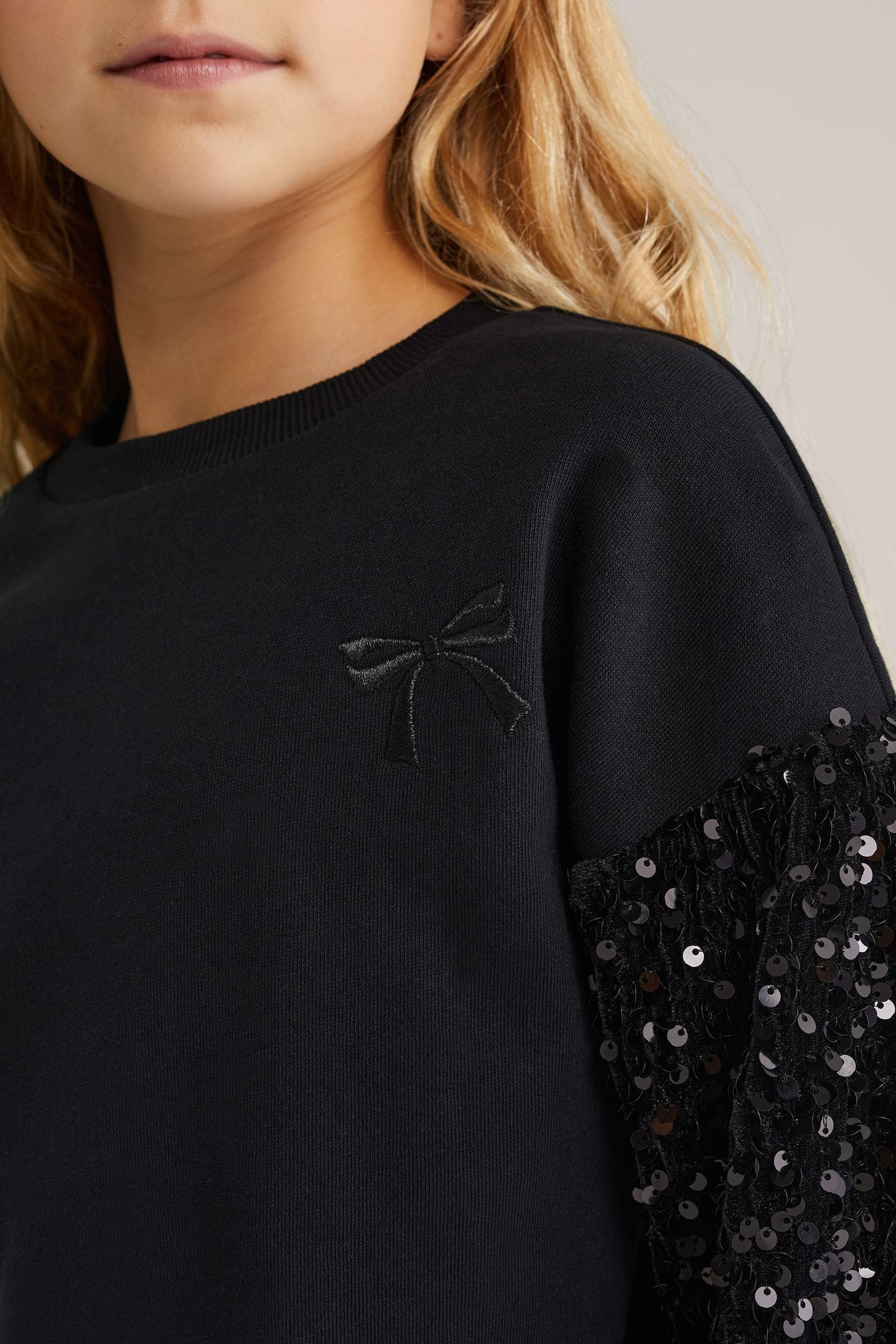 SWEATER BLACK 5