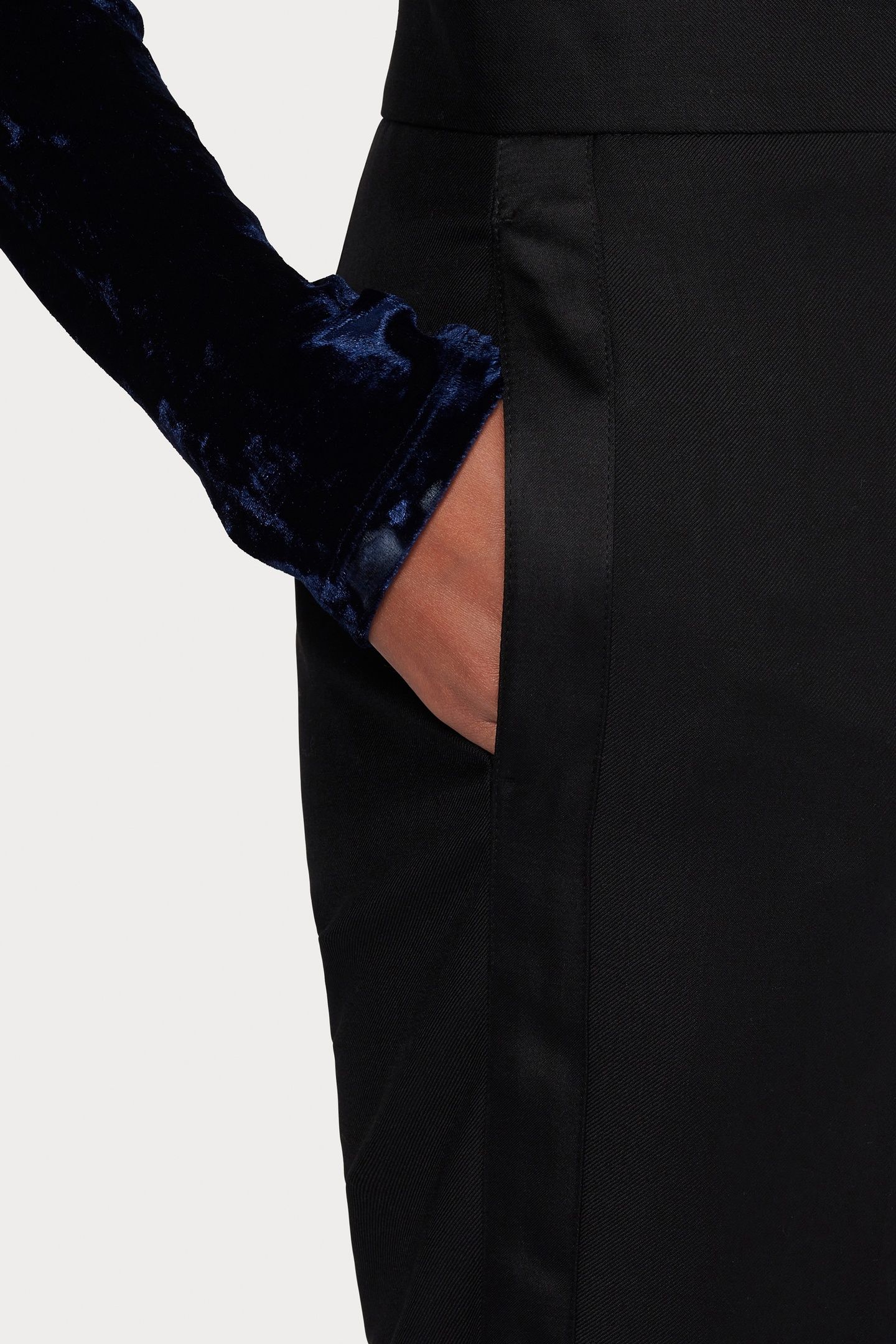 WOMENS TROUSERS BLACK 8
