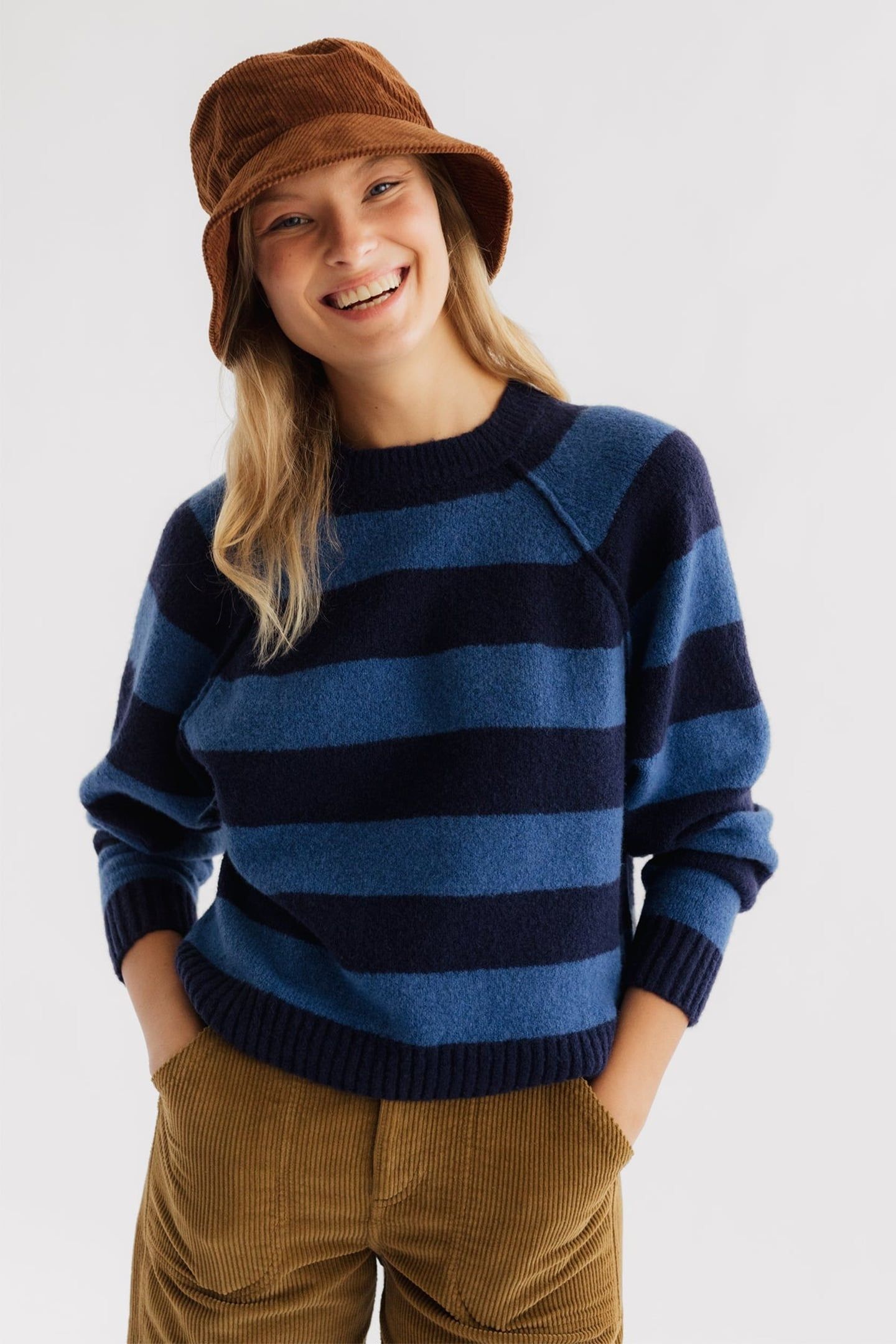 BALLYWALKER KNIT BLUE STRIPES 1